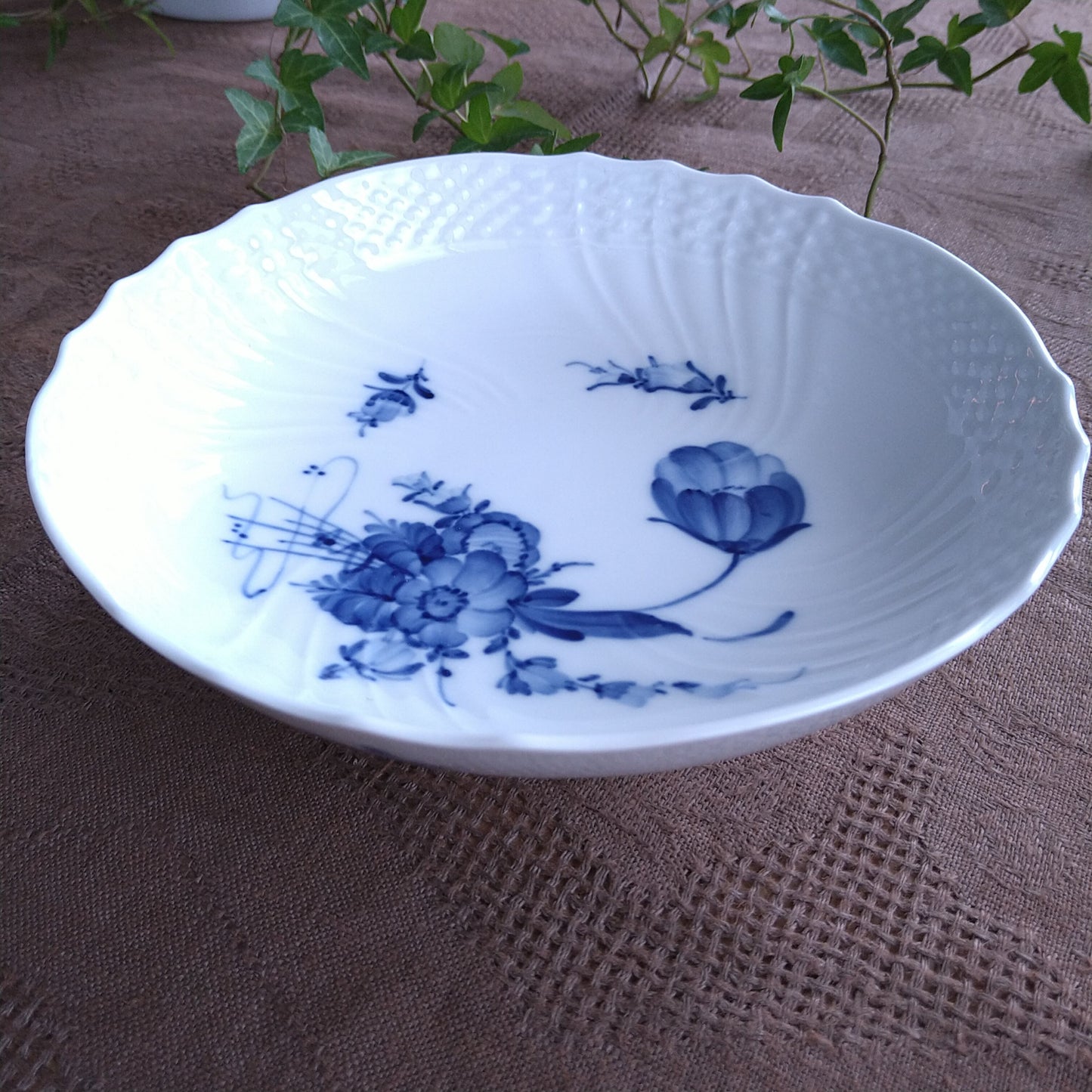 1963年のブルーフラワーカーブ高台のお皿直径約17.5㎝/BlueFlowerCurvesStandDIsh