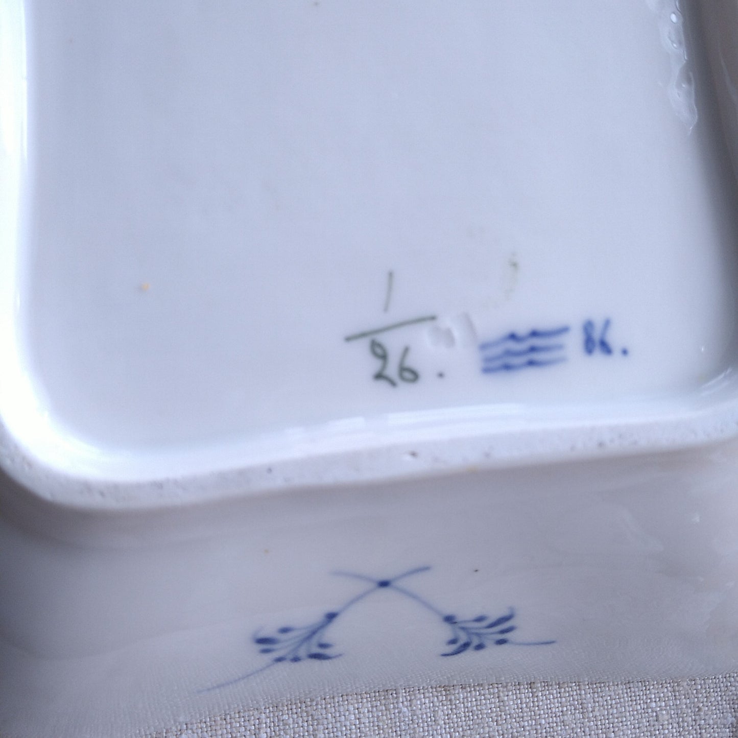 1889年~1922年のRoyalCopenhagenブルーフルーテッドプレイン四角サラダボール約21.5㎝×21.5㎝/BlueFlutedPlainSquareBowl