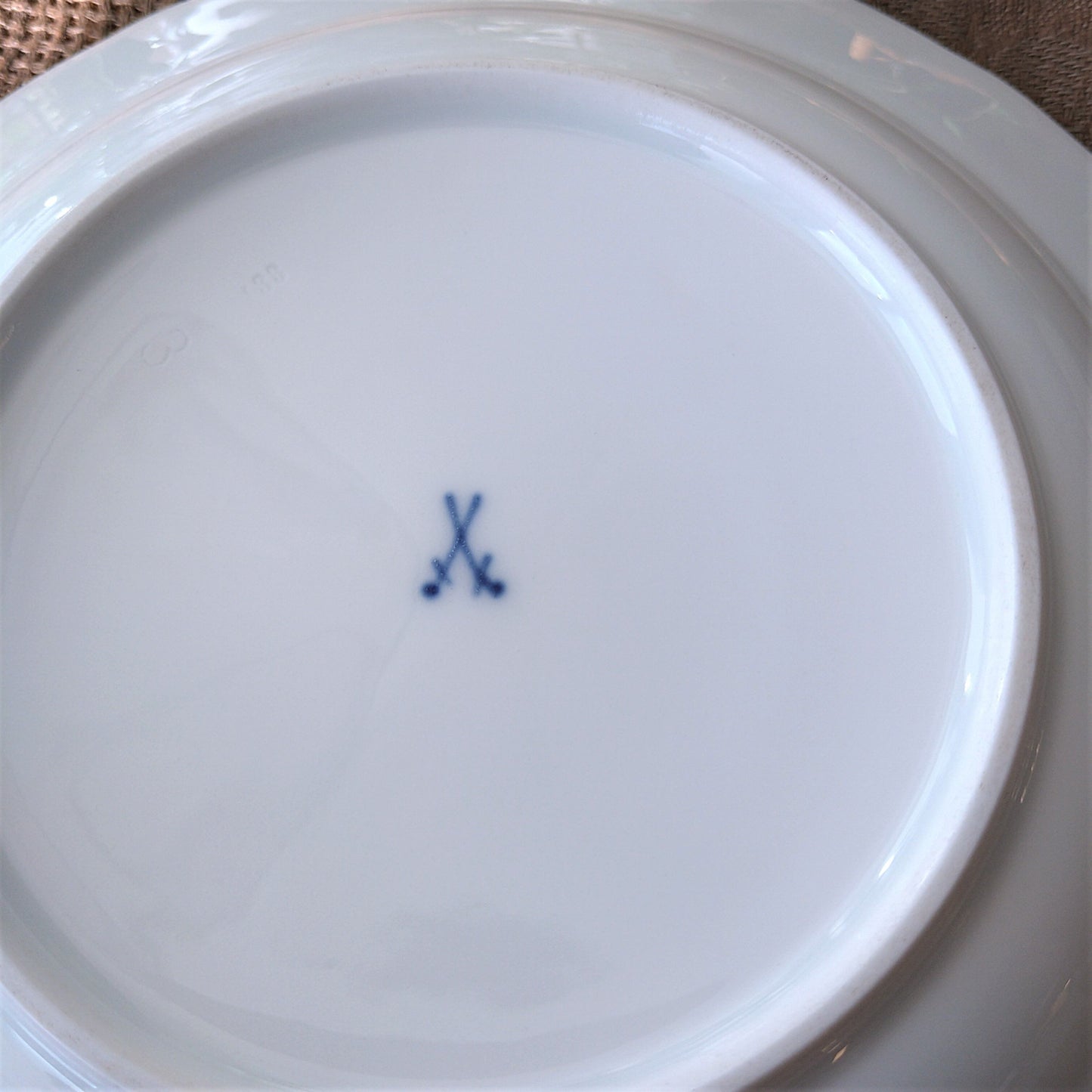 1860~1924年Meissen花と昆虫の絵 前菜皿21㎝Dピンクのバラと小花/21㎝Plate