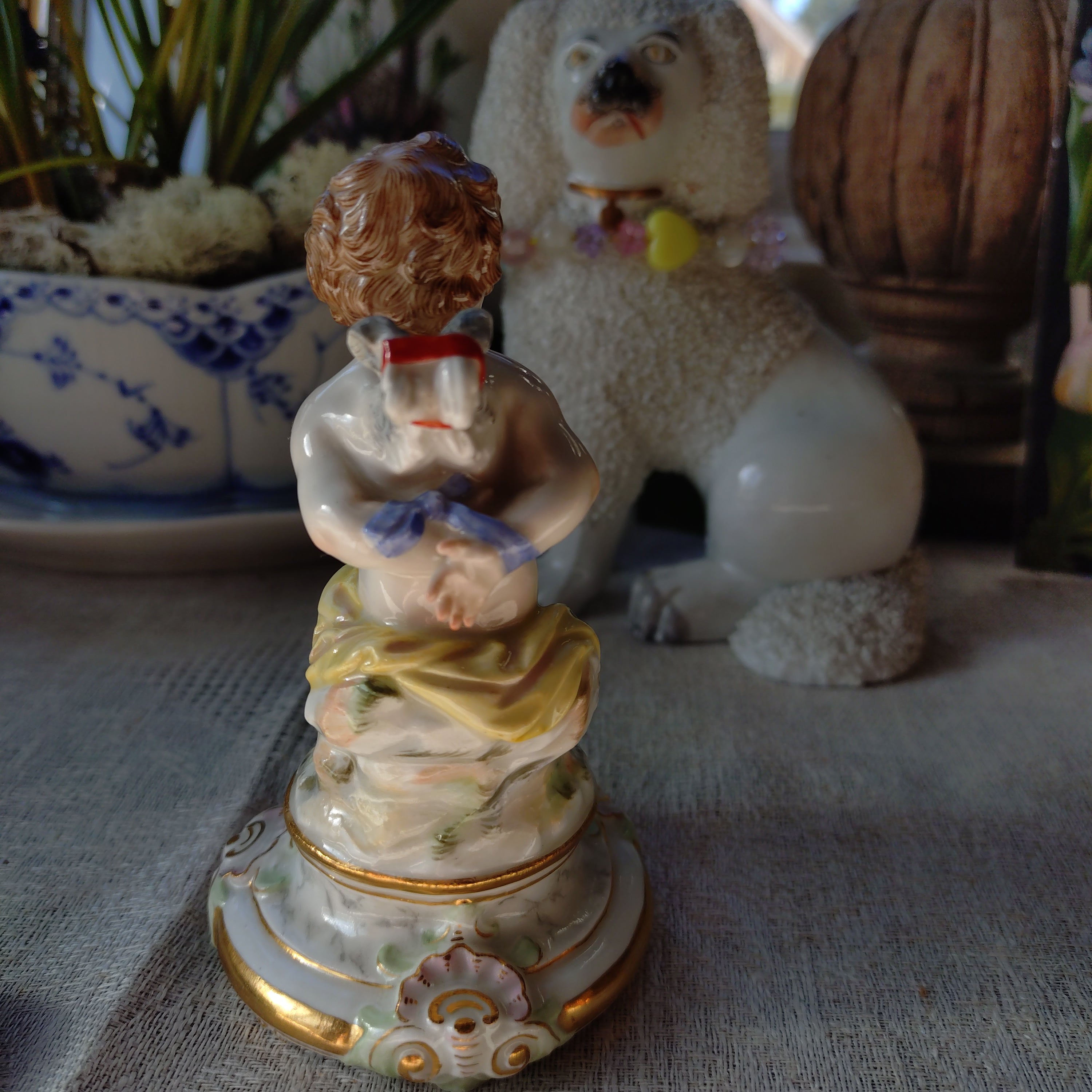 超貴重マイセンMeissen フィギュリン　矢を研ぐ天使たち マイセン（MEISSEN）アンティーク品「がっかりした天使と籠（通称