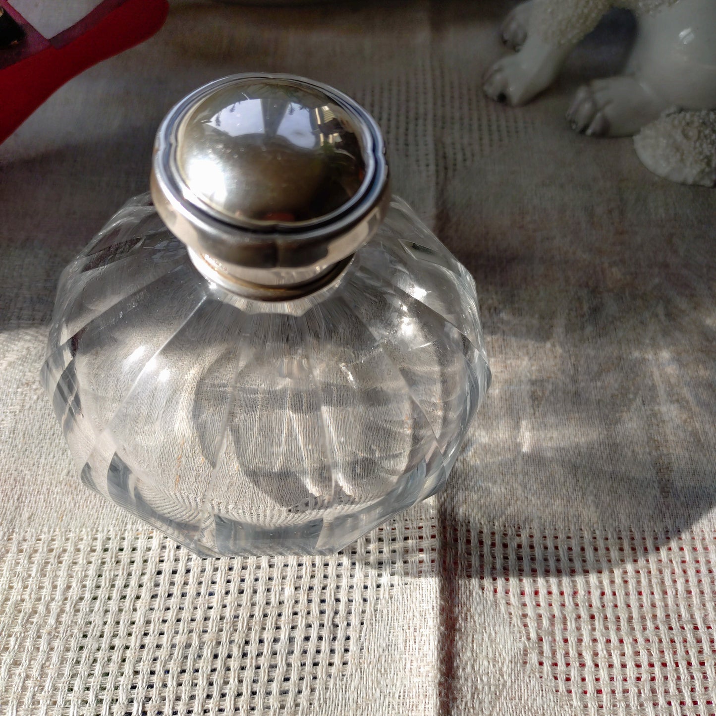 スイスのクリスタルガラスとシルバー800の香水瓶/パフュームボトルは高さ約9㎝H