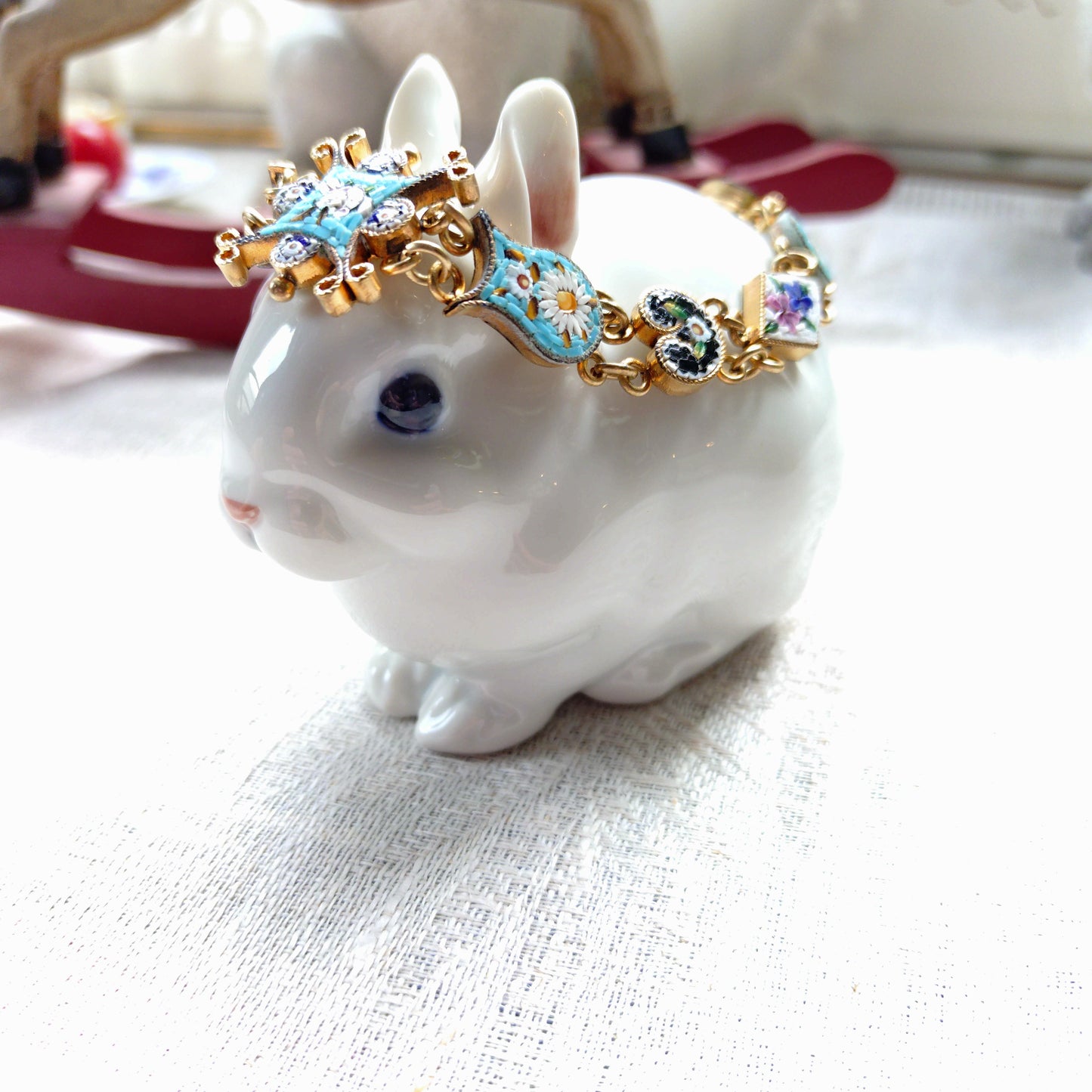 🐰RoyalCopenhagenウサギの仔JeanneGrutデザイン高さ約6.8㎝H、型番号4705前足を揃えてあなたを見つめるシロウサギちゃん👁👁片手乗りサイズ