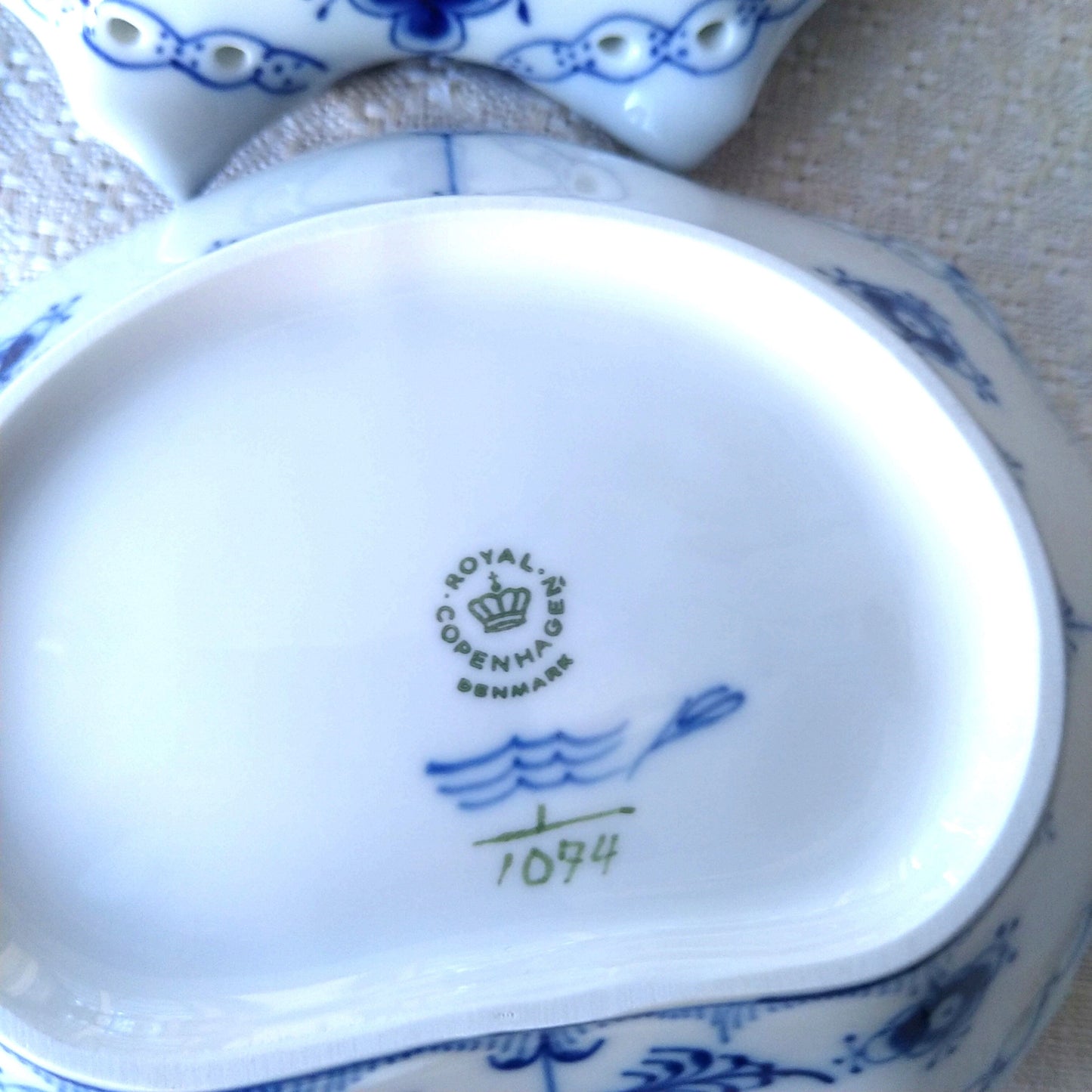 1969年～1984年のRoyalCopenhagenブルーフルーテッドフルレース貝型のピックルディッシュ、大きさは約18.5㎝×16㎝です