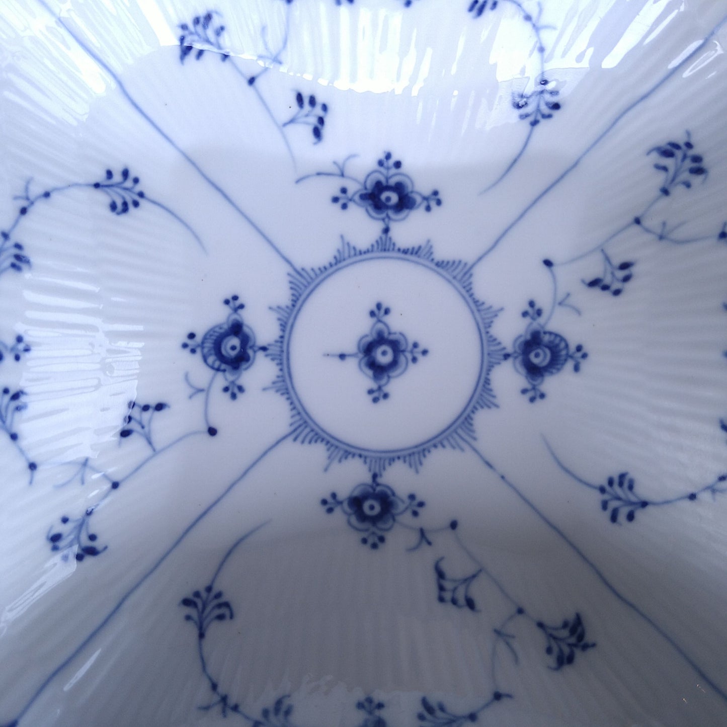 1889年～1922年のRoyalCopenhagenブルーフルーテッドプレイン四角サラダボール約21.5㎝×21.5㎝/BlueFlutedPlainSquareBowl