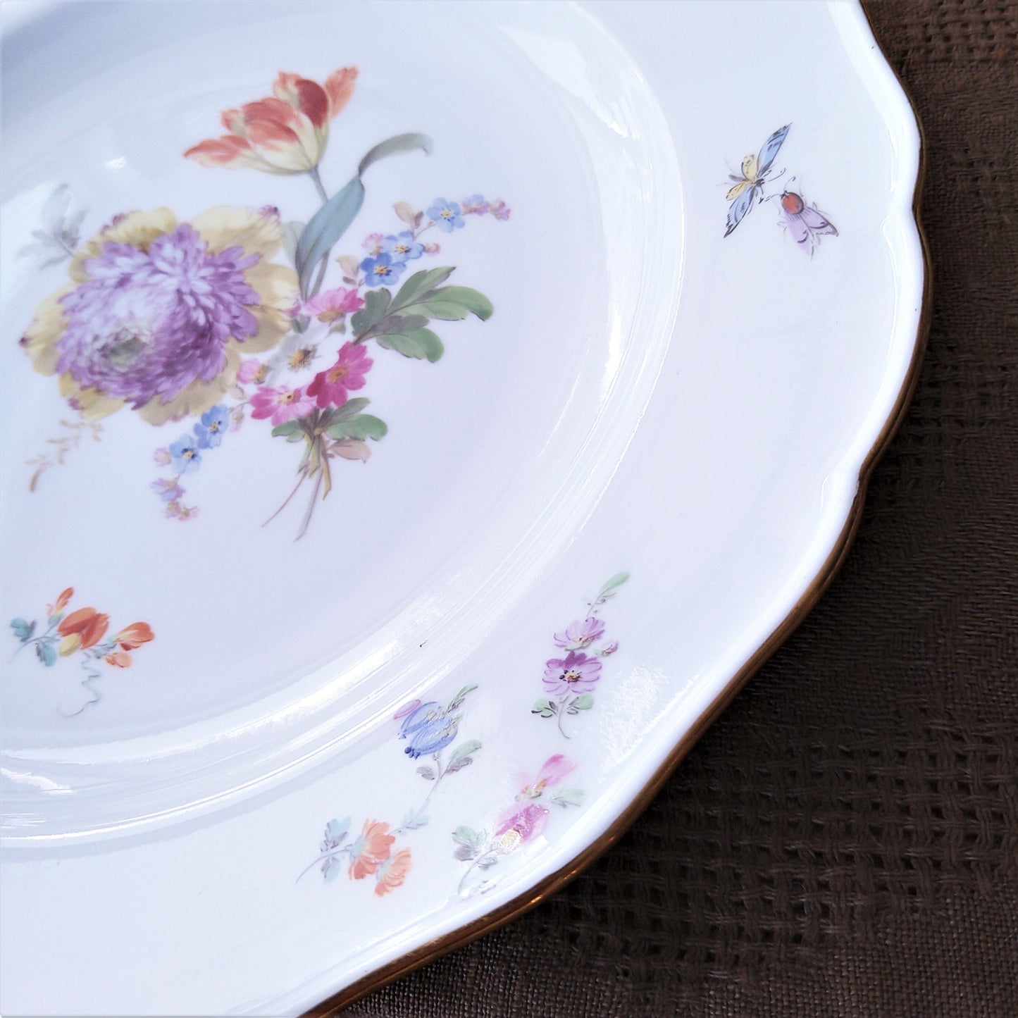 1860～1924年Meissen花と昆虫の絵 ディナープレート24㎝D黄色と紫の花/Dinnar  plate