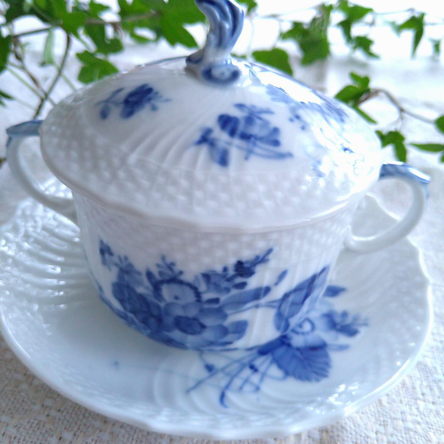 1960年代のRoyalCopenhagenブルーフラワーカーブのブイヨンカップソーサー/Blue Flower Curve Bouillon Cup and saucer
