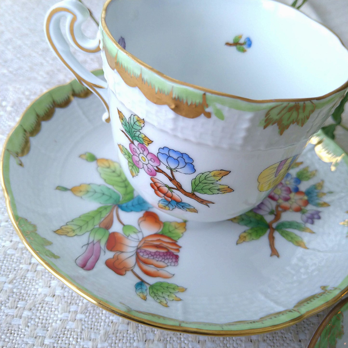 Herendヴィクトリアのコーヒーカップソーサー取っ手が丸くカーブしたタイプ/VictoriaCoffeeCupSaucer