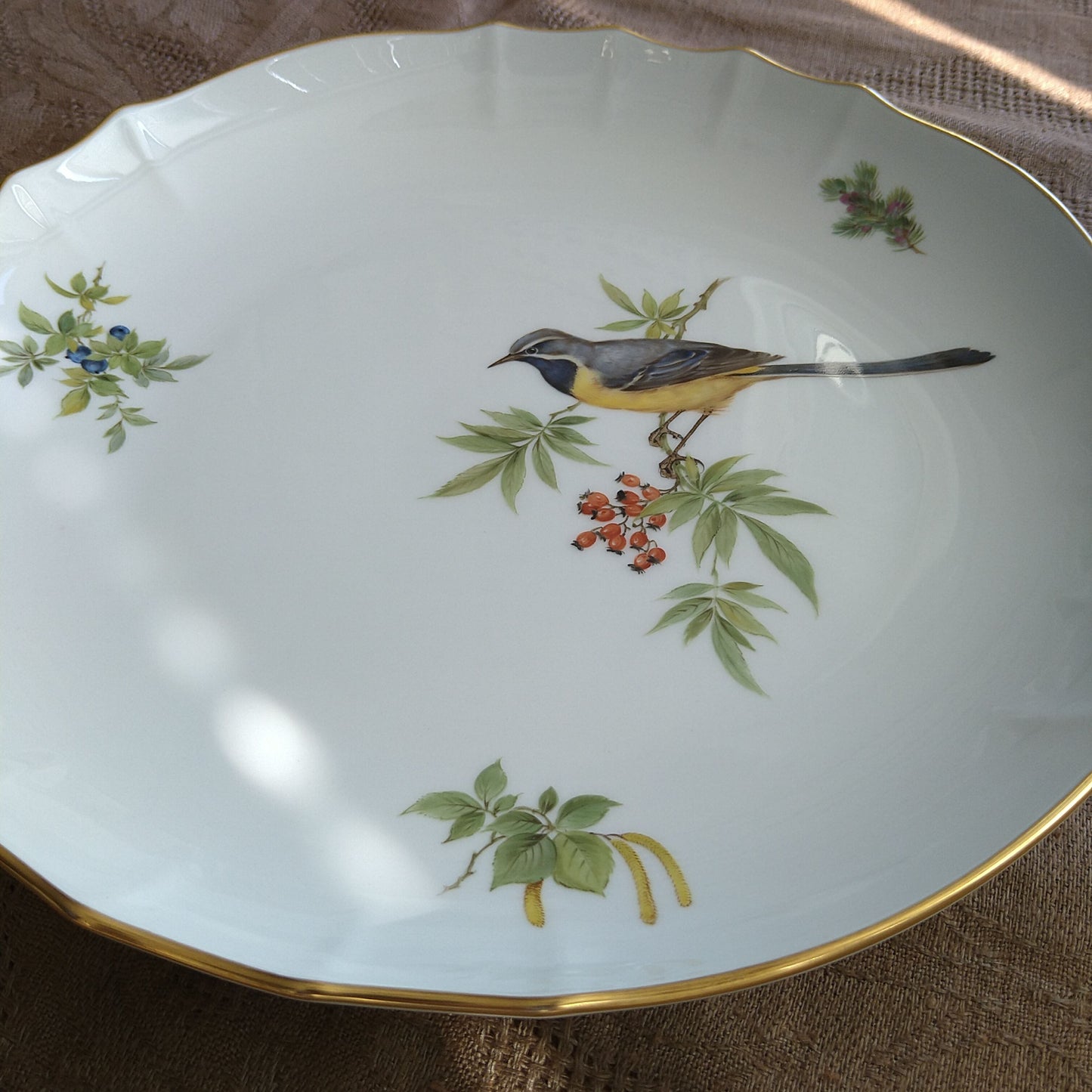 Meissenマイセン1957～1972年ドイツの鳥キセキレイのケーキ用丸大皿27.5㎝D