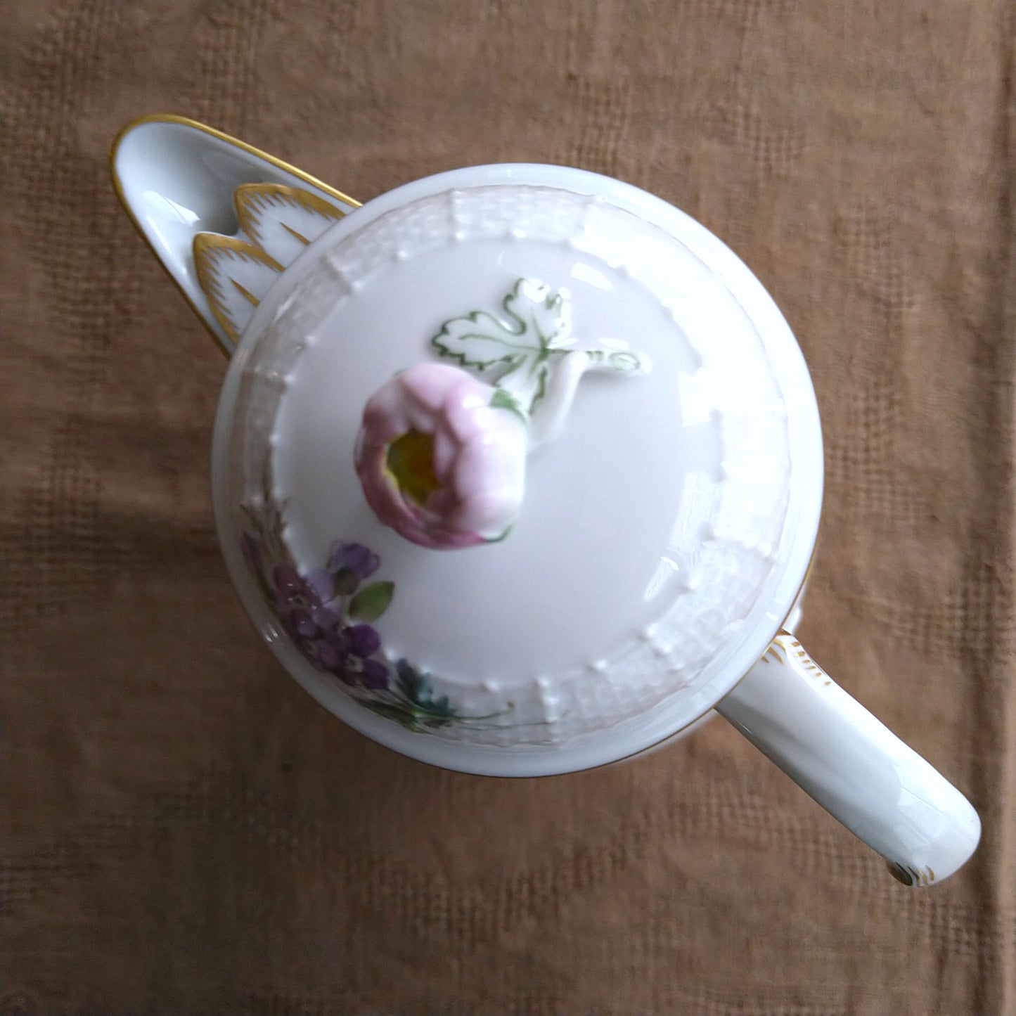 1990年代Meissenマイセン自然主義様式絵付けのコーヒーポット高さ約22.5㎝H幅約12.5㎝W/CoffeePot