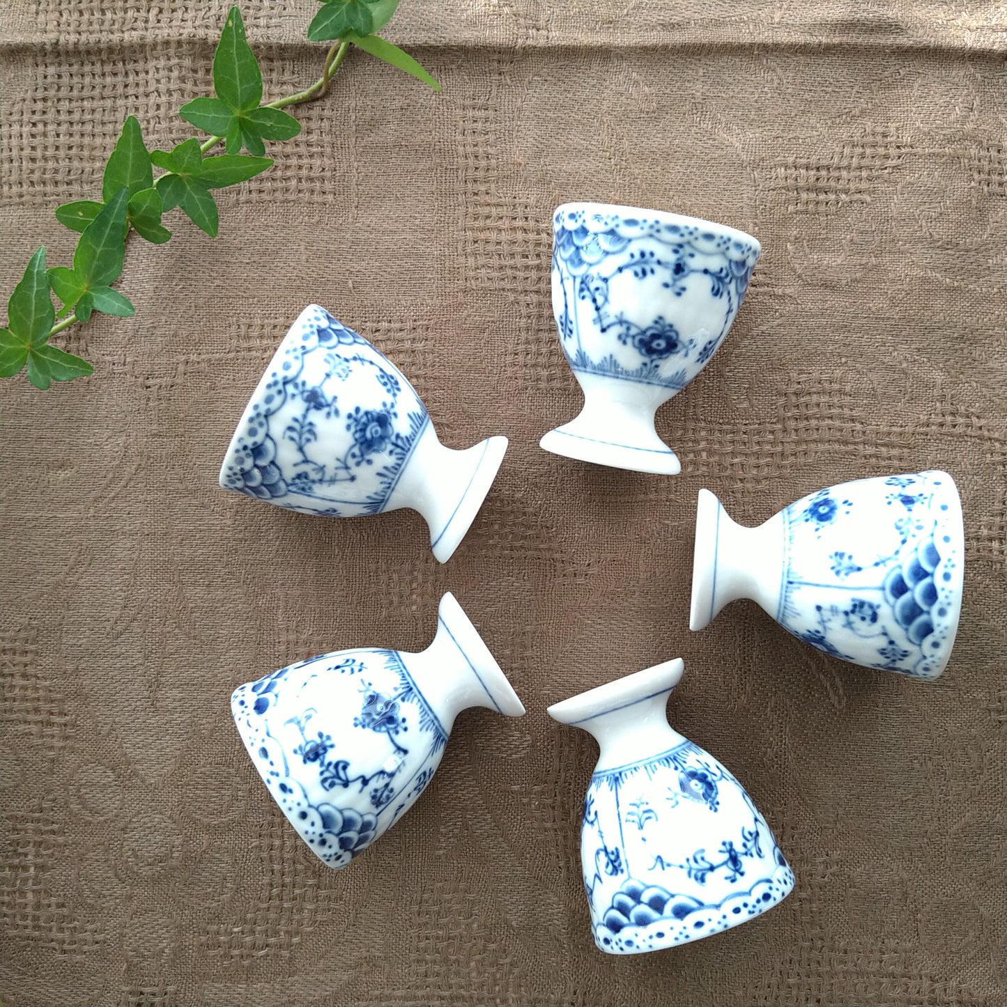 1950年代のブルーフルーテッドハーフのエッグスタンド/BlueFluted Egg stand