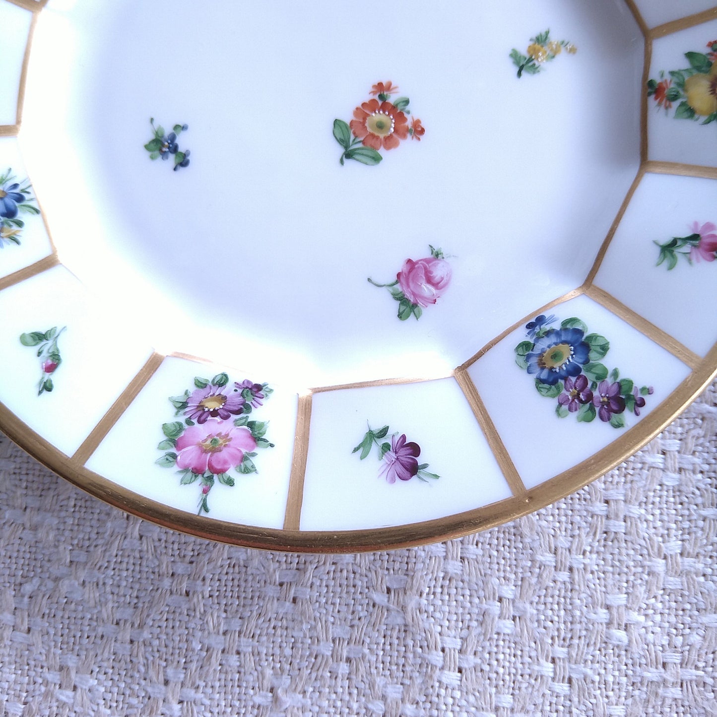 1890年頃のヘンリエッテのケーキプレート直径約15.5㎝Φ/Henriette Cake Plate
