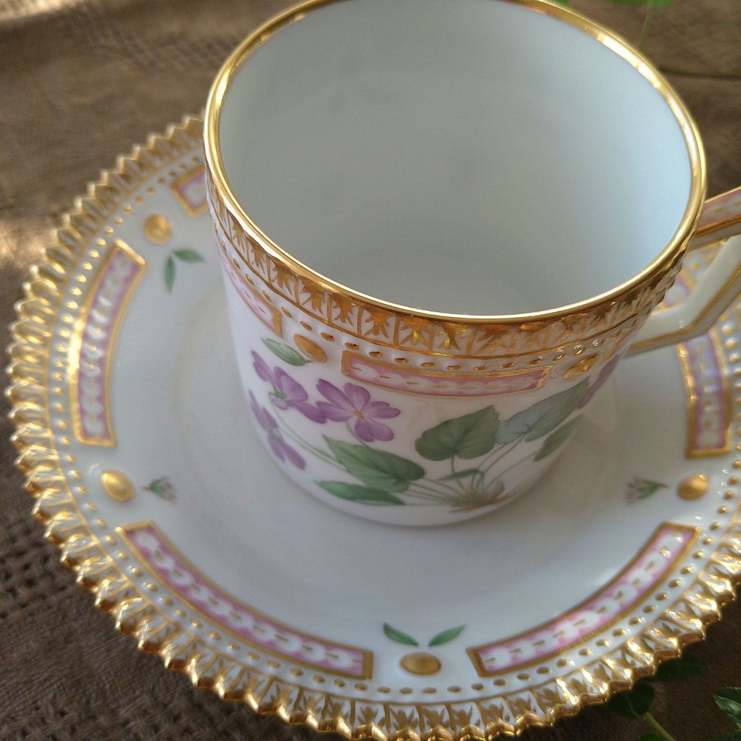 RoyalCopenhagenフローラダニカ、スミレのカップソーサー/FloraDanica Cup saucer