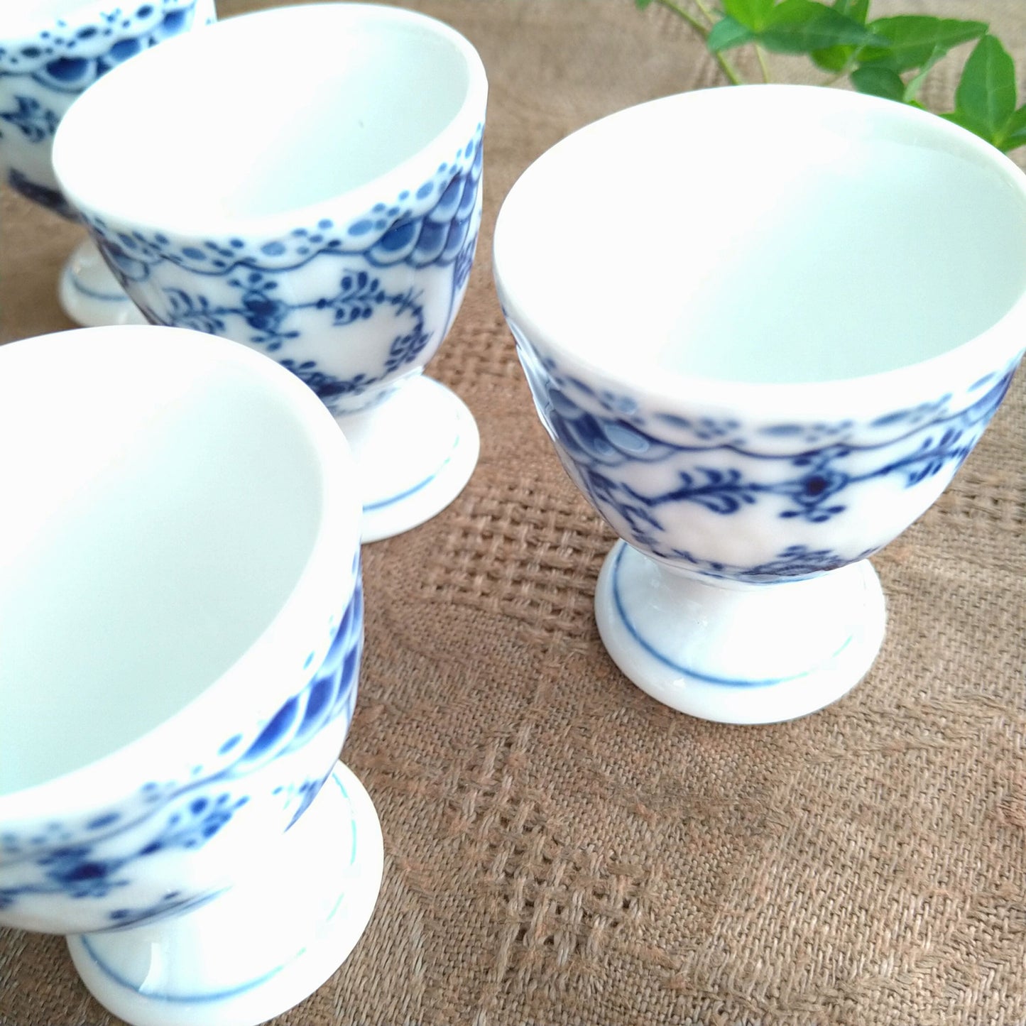 1950年代のブルーフルーテッドハーフのエッグスタンド/BlueFluted Egg stand