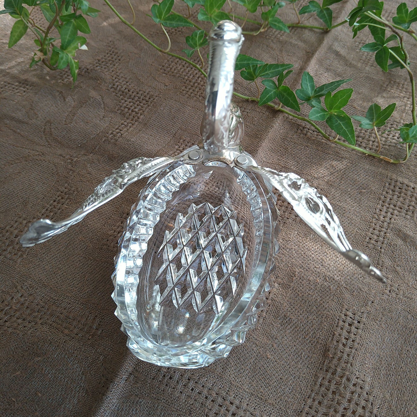 ヴィンテージのスウェーデンシルバー835/クリスタルガラスの大きな白鳥,　SwedenVintageSilver835/ LeadGlassSwan