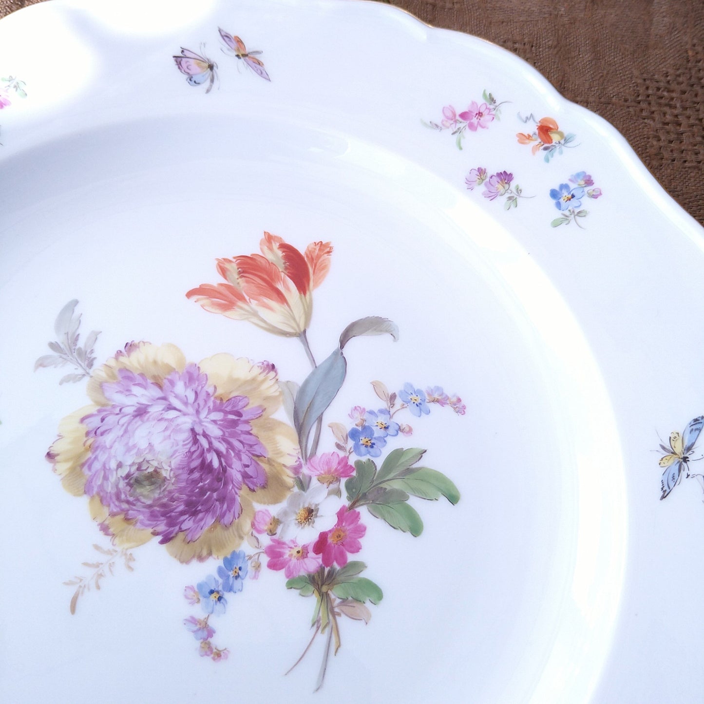 1860～1924年Meissen花と昆虫の絵 ディナープレート24㎝D黄色と紫の花/Dinnar  plate