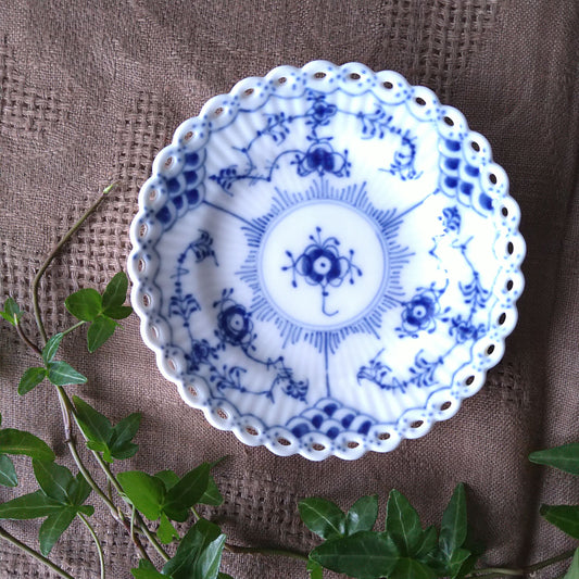 RoyalCopenhagenFullLaceフルレース直径約11㎝型番号1145の小皿/Full lace mini dish 11cm diam