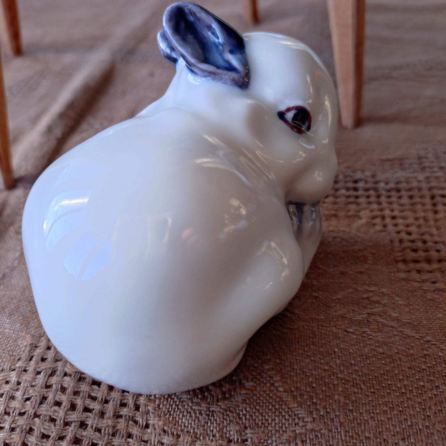 🐰Royal Copenhagen, Young Rabbit, Jeanne Grut design, approximately 7.5 cm (H) in height, model number 251, grooming its hind leg. Fits in the palm of your hand.