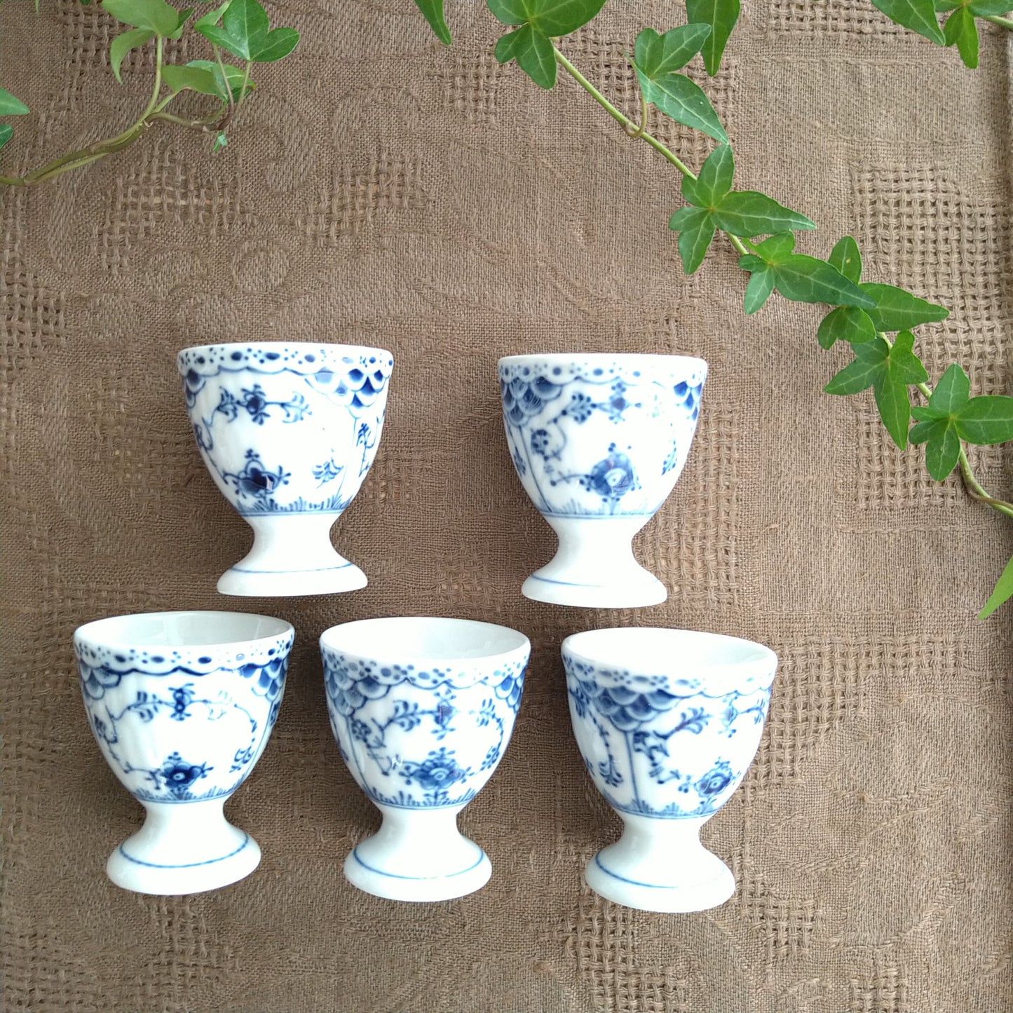 1950年代のブルーフルーテッドハーフのエッグスタンド/BlueFluted Egg stand