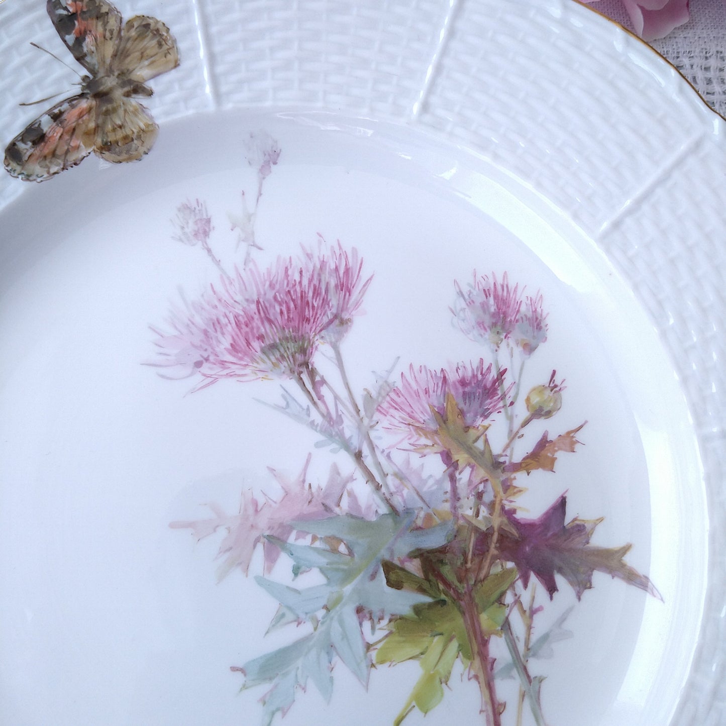 1924年以前Meissenのアザミと蝶🦋自然主義絵付けのお皿は直径約25㎝D/Alt-ozierパターン