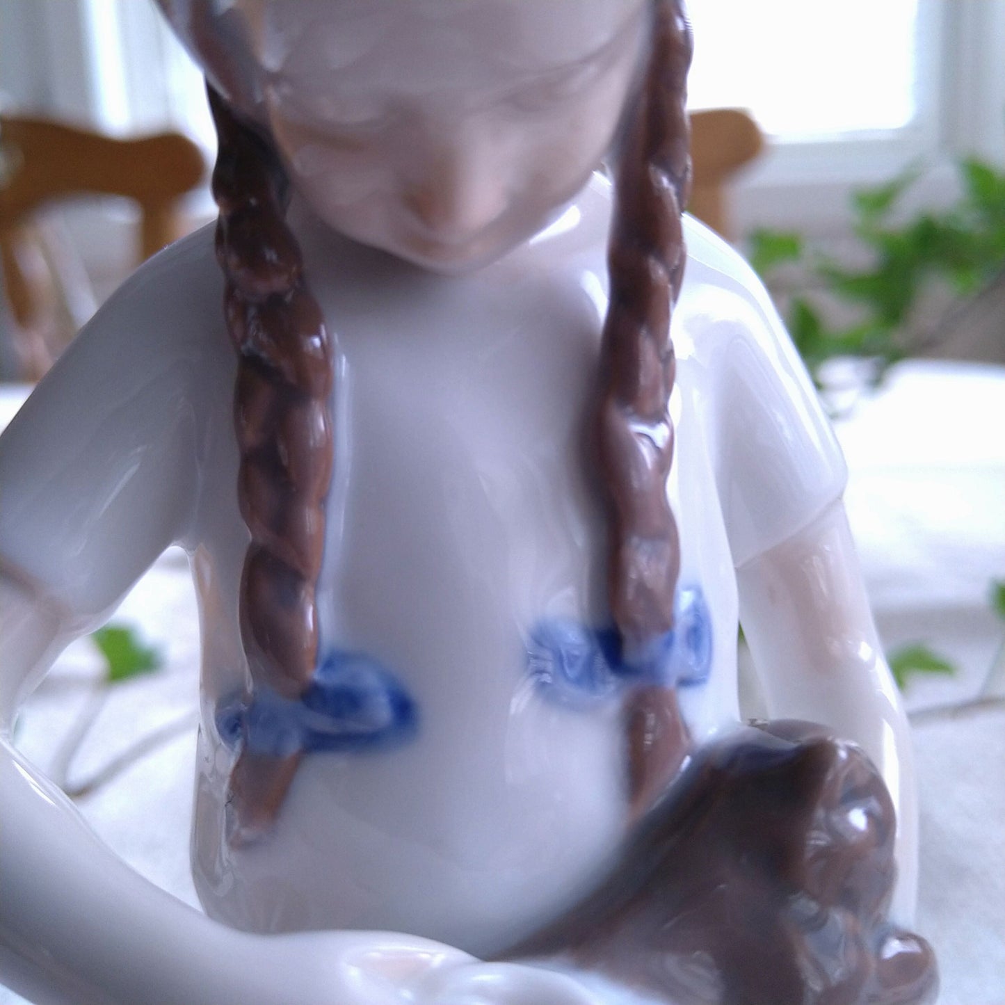 Bing＆Grondahlビングオーグレンダールの猫を抱っこする女の子フィギュリン高さ約17㎝H/Bing＆GrondahlFigurin