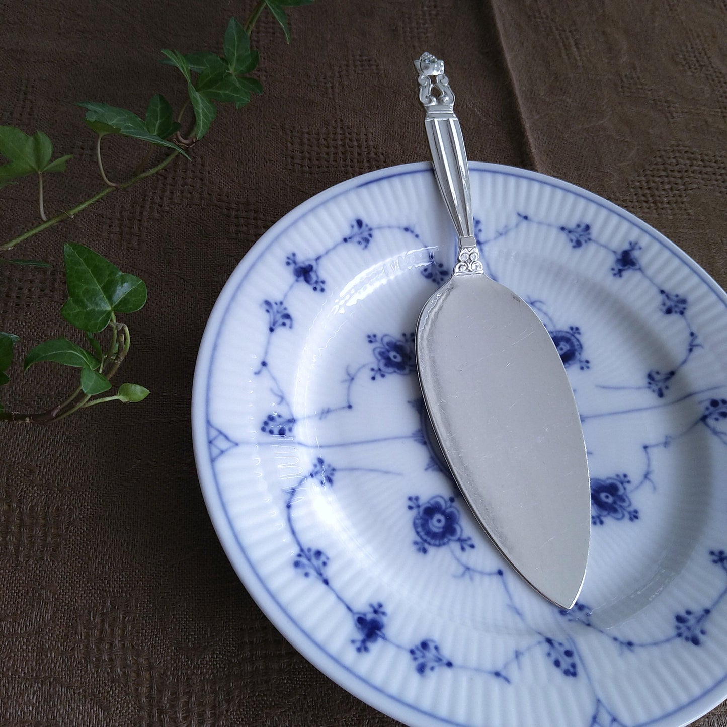 GeorgJensenエコーンのケーキサーパー(大)20㎝L/Acorn Cake server