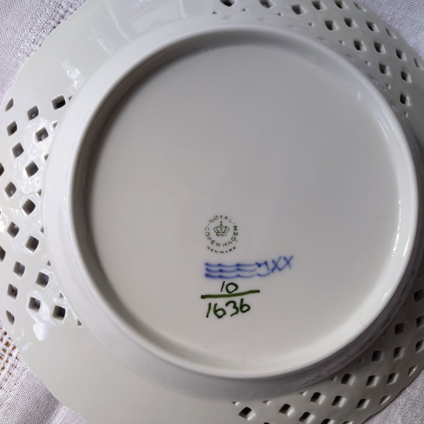 1969年～1974年のRoyalCopenhagenブルーフラワーのオープンワークのお皿は直径約23.7㎝D/BlueFlowerLacePlate