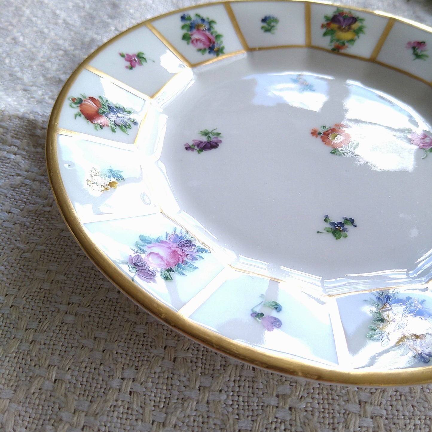1890年頃のヘンリエッテのケーキプレート直径約15.5㎝Φ/Henriette Cake Plate