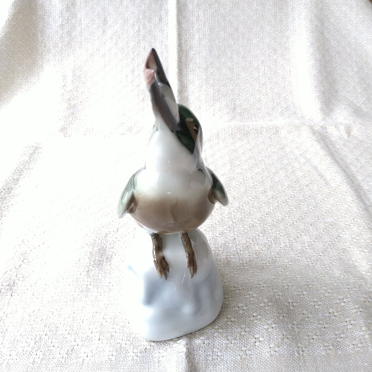KPMベルリンの魚をくわえたカワセミ高さ約19㎝H/KPM Kingfisher with a fish