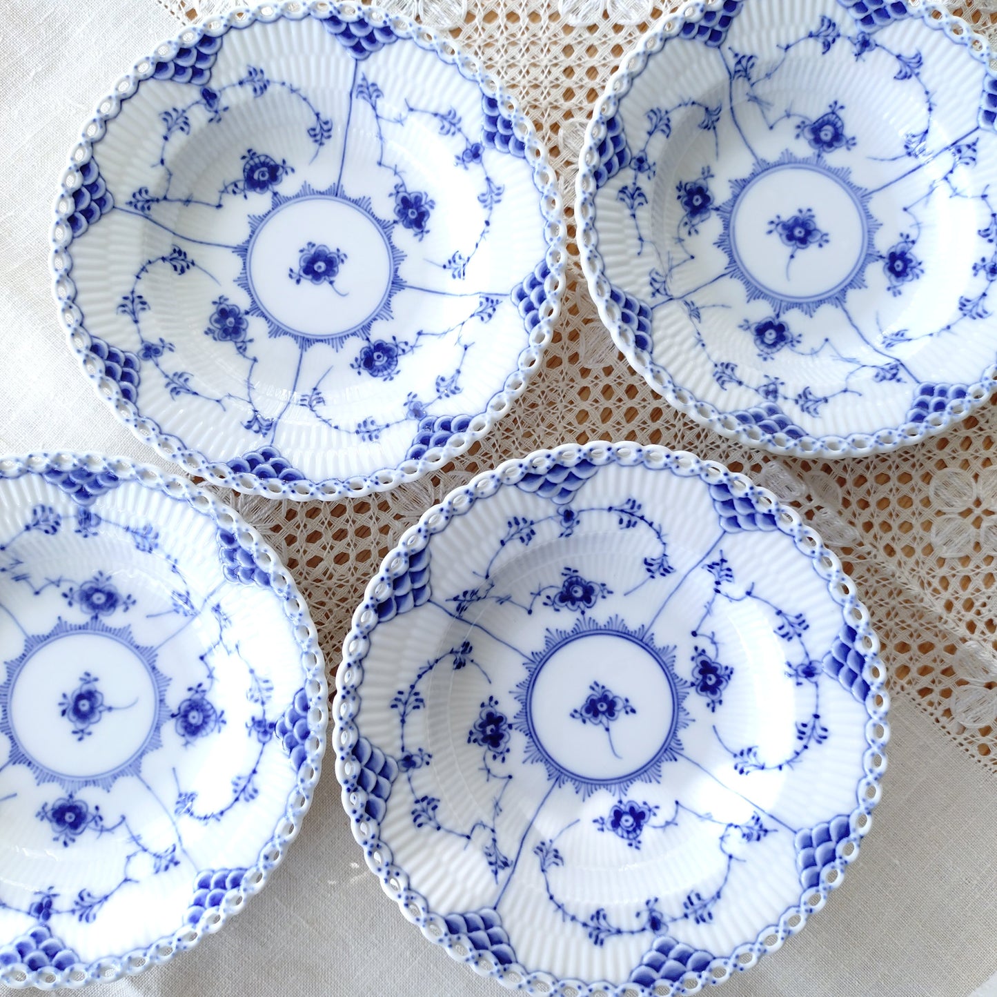 1957年のRoyalCopenhagenロイヤルコペンハーゲンフルレースのベリー皿直径約15㎝D/BlueFlutedFullLaceBerryPlate15cmD