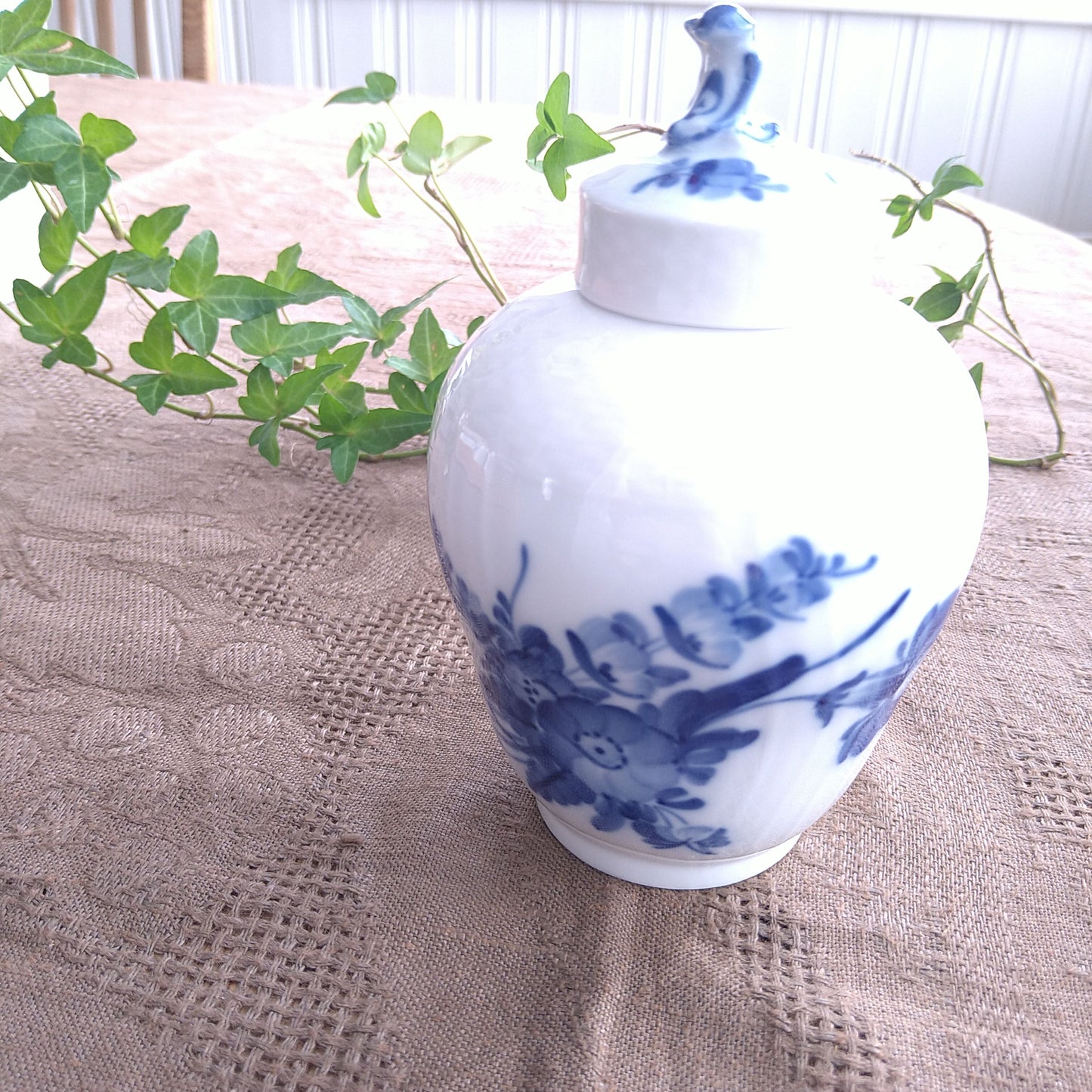 1969年～1974年の年RoyalCopenhagenブルーフラワーカーブの茶入れは高さ13.5㎝H/Blue Flower Curve Tea caddy