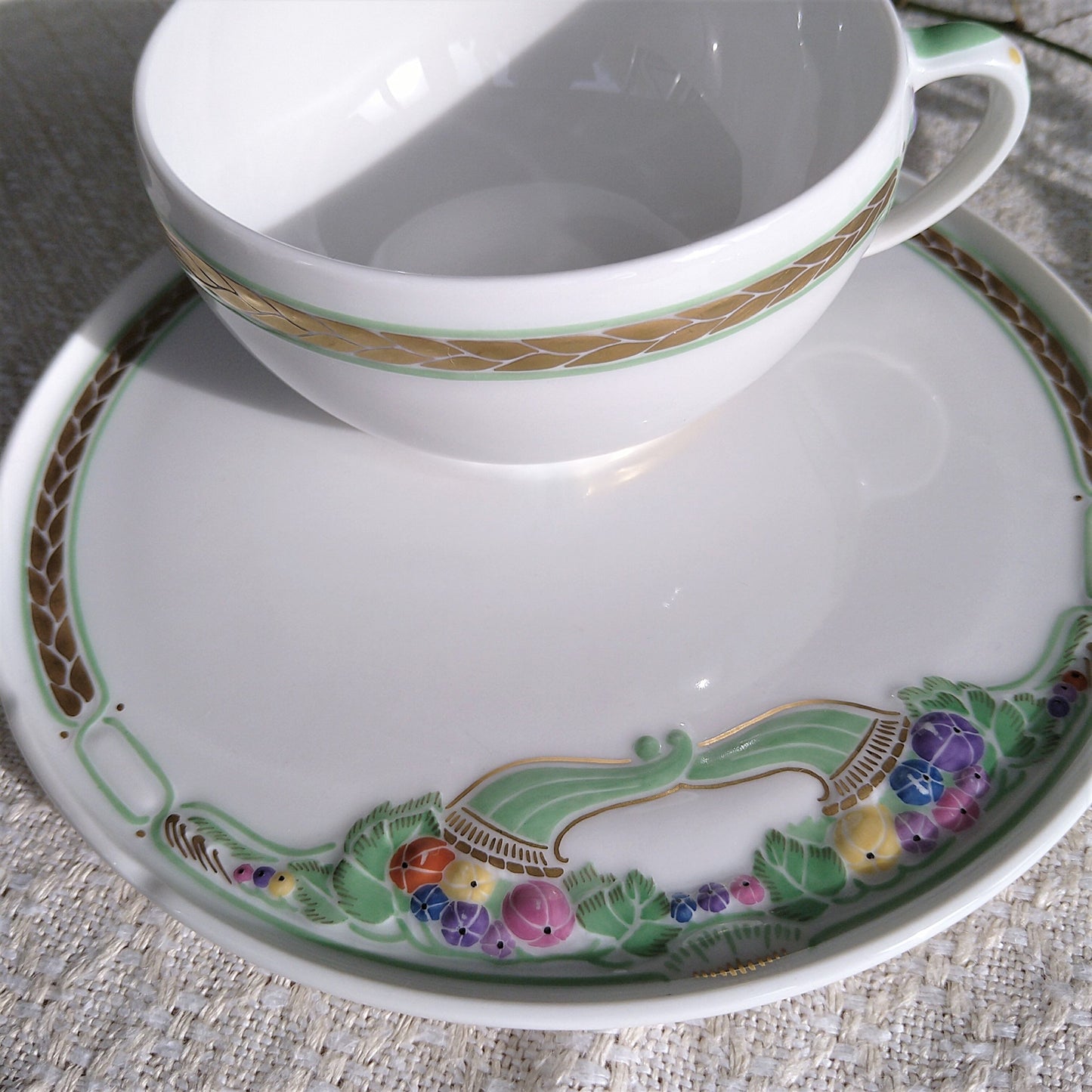KPMベルリンのケレスカップソーサー/KPMBerlin Ceres cup and saucer