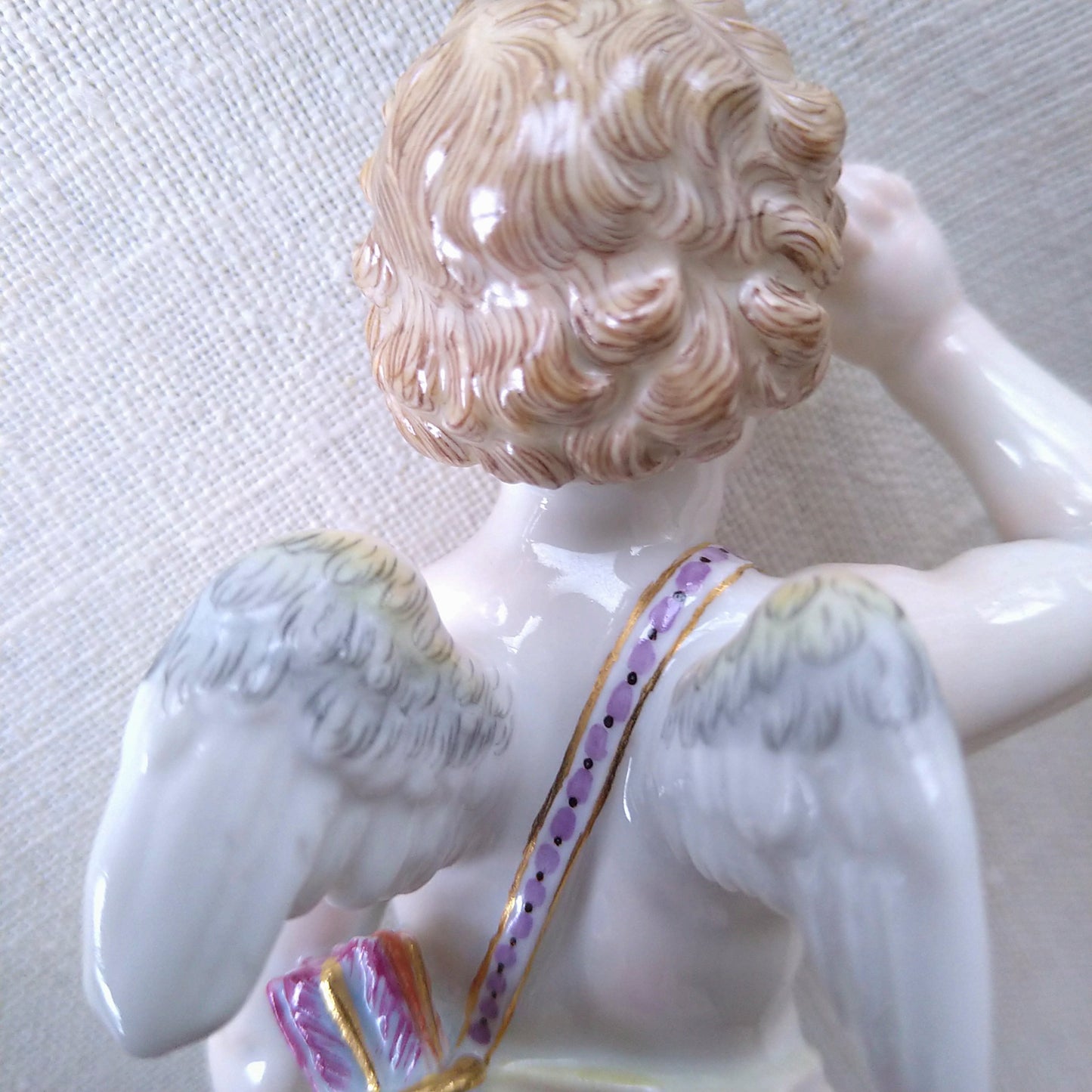 Pre-1924 Meissen Saluting Cupid 💘 Approx. 15.5 cm H, Base approx. 5.5 cm W x 6 cm L