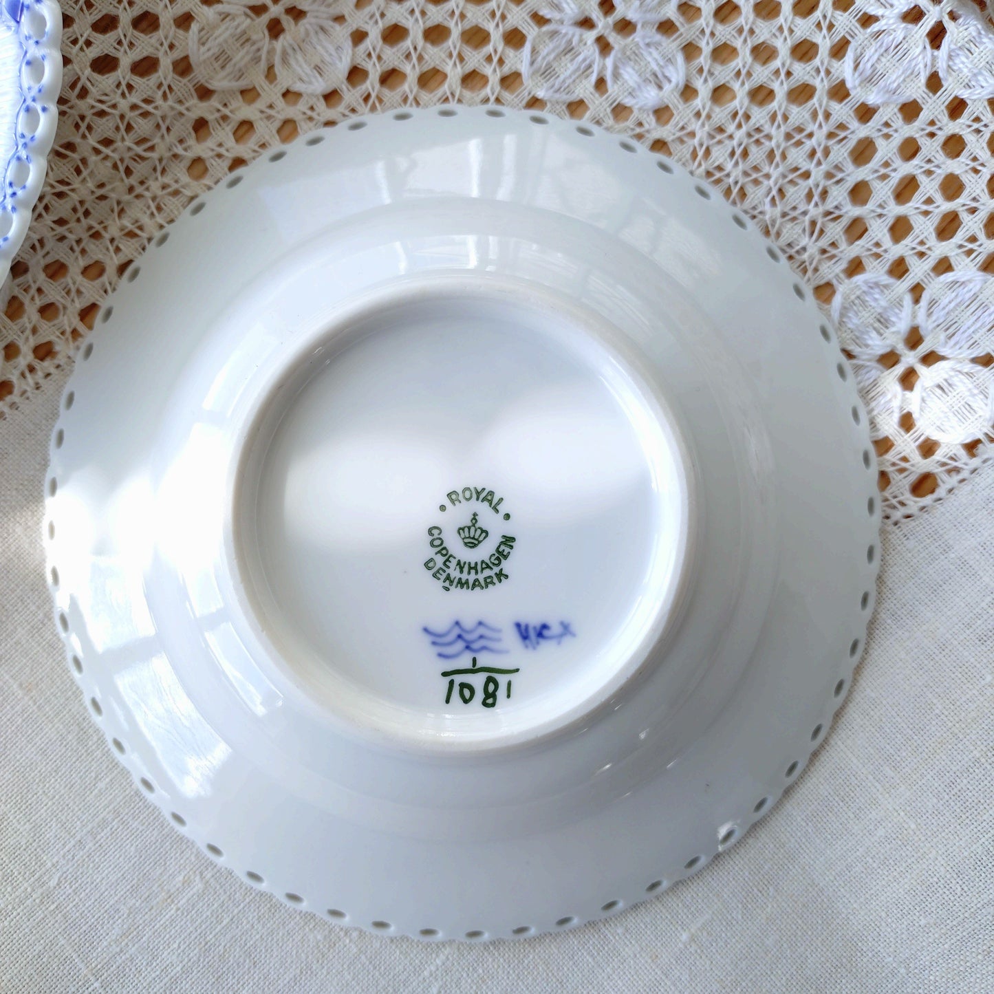 1957年のRoyalCopenhagenロイヤルコペンハーゲンフルレースのベリー皿直径約15㎝D/BlueFlutedFullLaceBerryPlate15cmD
