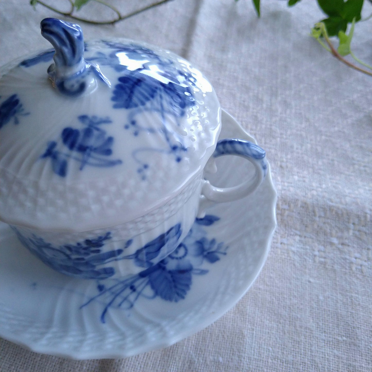 1960年代のRoyalCopenhagenブルーフラワーカーブのブイヨンカップソーサー/Blue Flower Curve Bouillon Cup and saucer