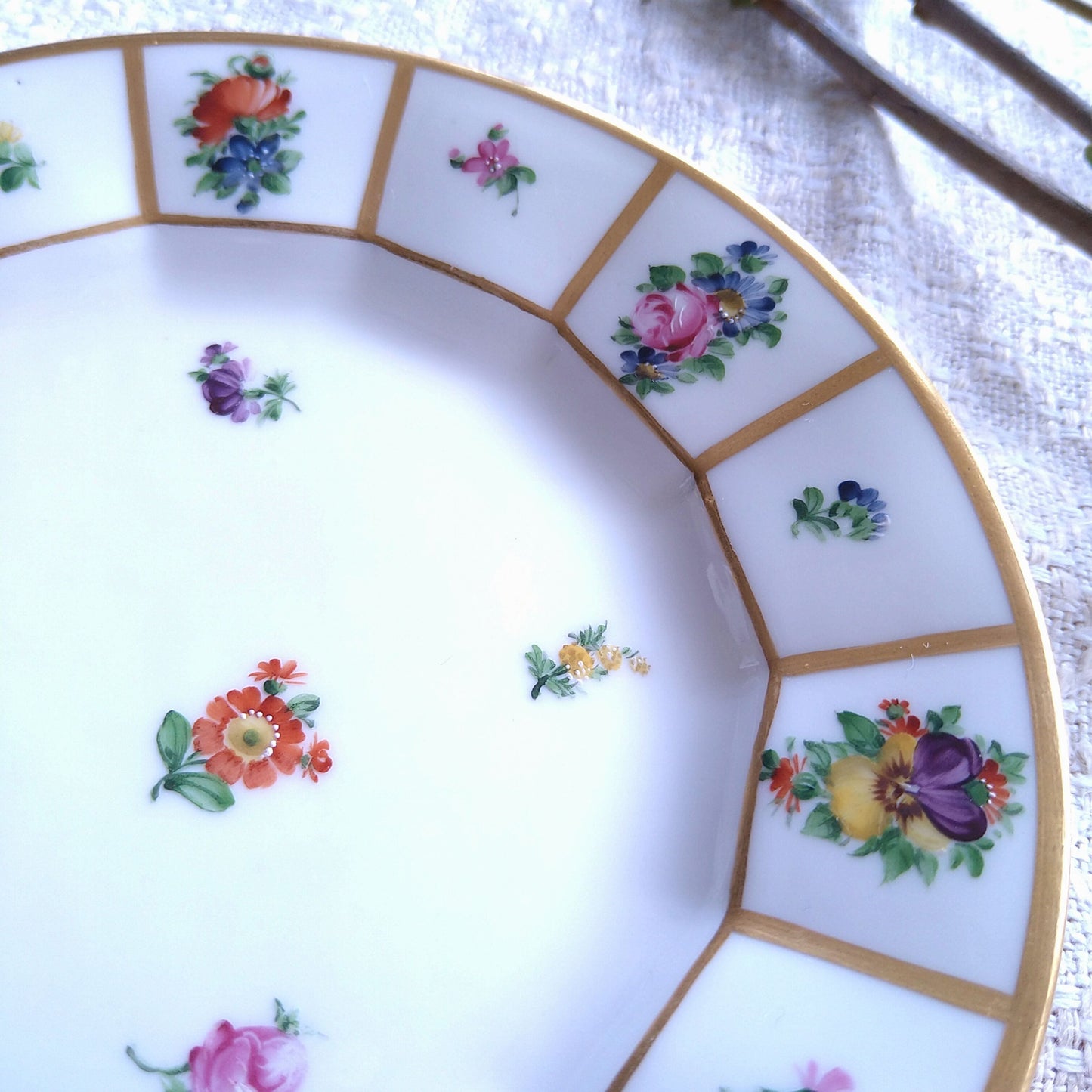 1890年頃のヘンリエッテのケーキプレート直径約15.5㎝Φ/Henriette Cake Plate