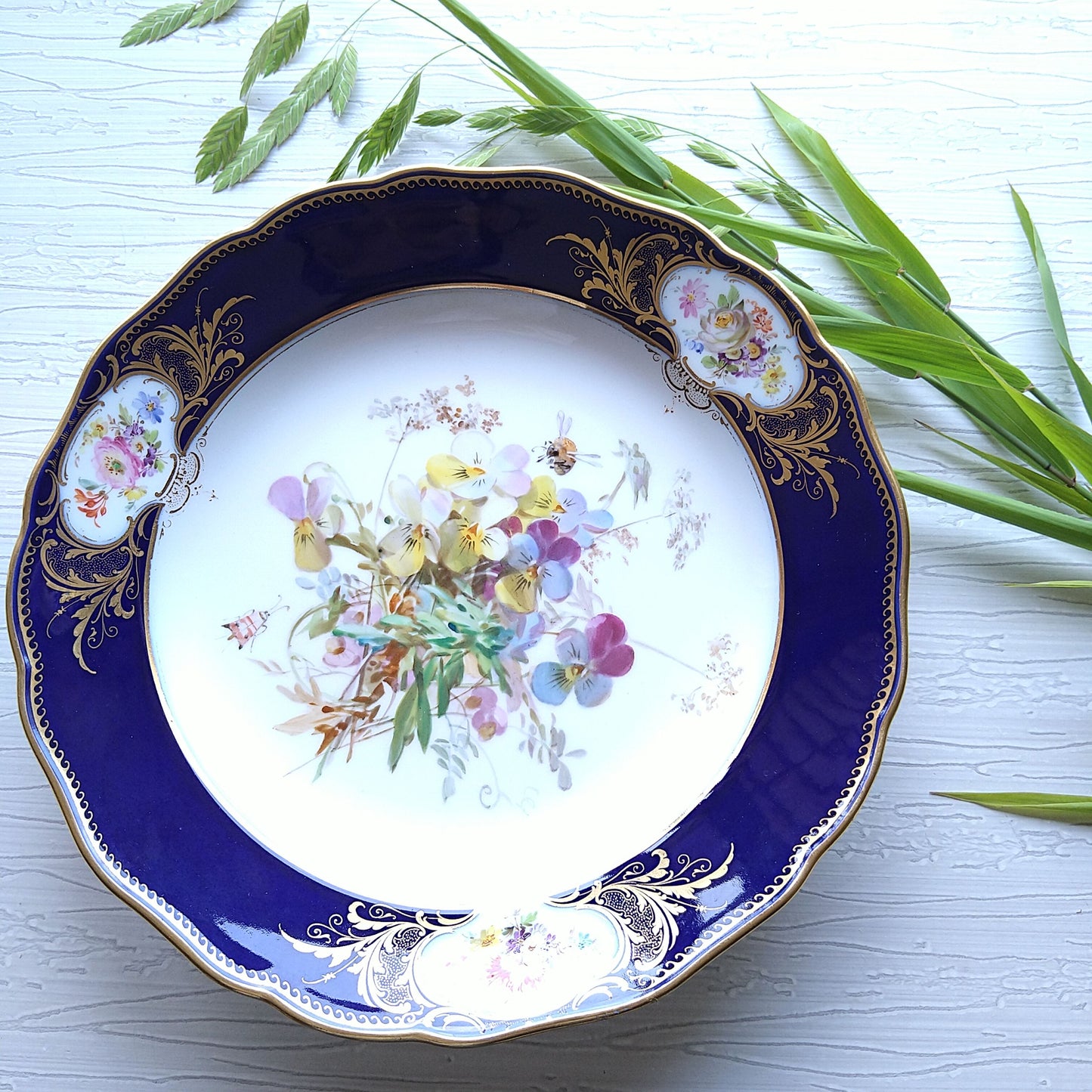 Meissen マイセンコバルトフォンド自然主義絵付け直径約25㎝D三色すみれ/MeissenCobalt FondPlate