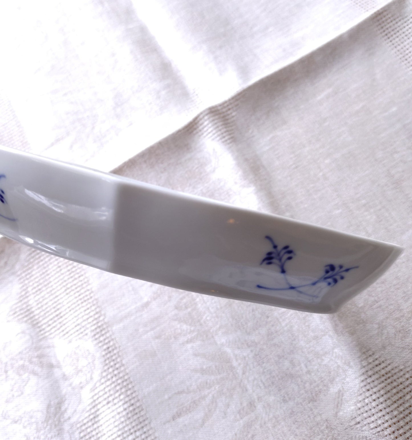 1955年RoyalCopengagenブルーフルーテッドHalfLace幅22㎝Wの菱型のお皿