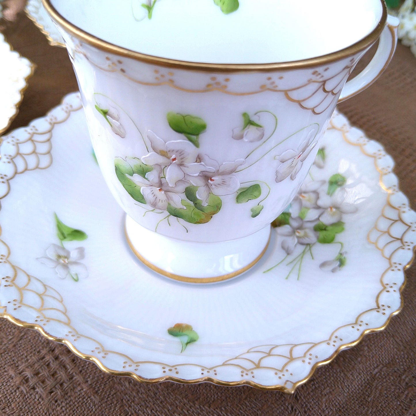 1892年RoyalCopenhagen の白いスミレのカップソーサー/WhiteVioletCupSaucer