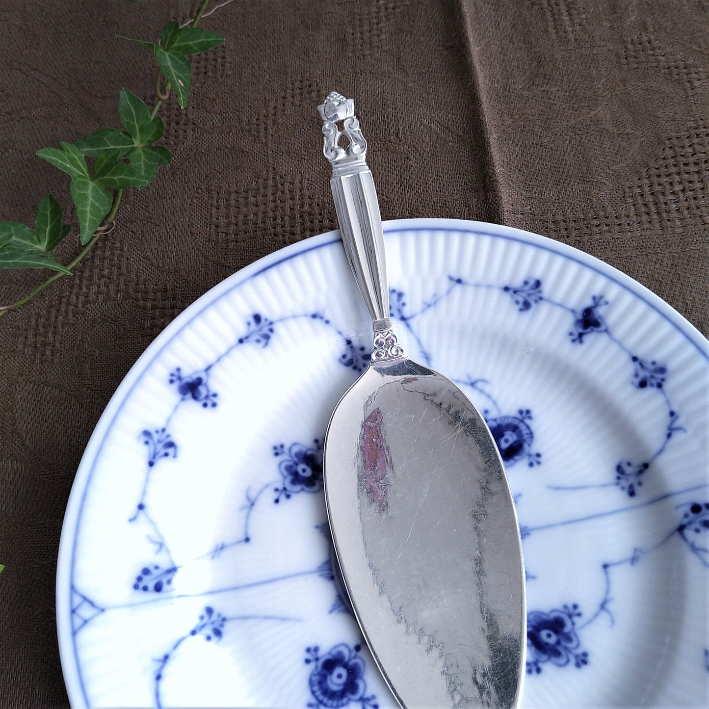 GeorgJensenエコーンのケーキサーパー(大)20㎝L/Acorn Cake server