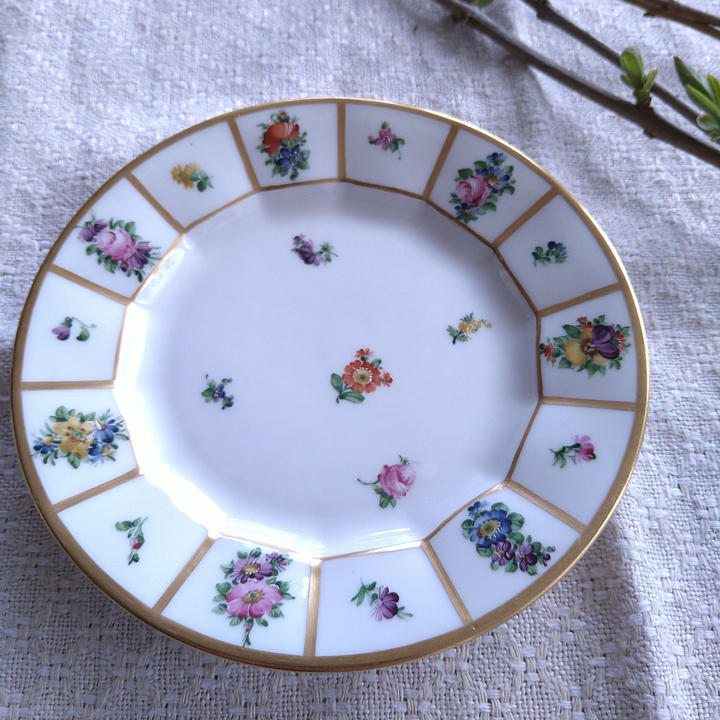 1890年頃のヘンリエッテのケーキプレート直径約15.5㎝Φ/Henriette Cake Plate