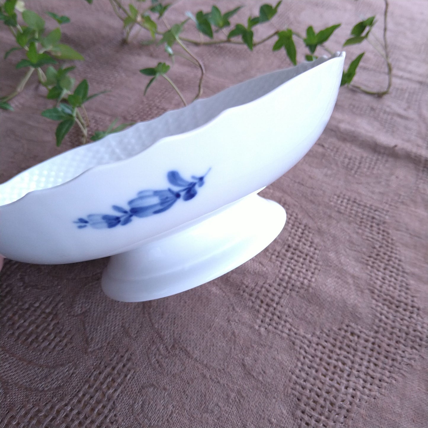 1963年のブルーフラワーカーブ高台のお皿直径約17.5㎝/BlueFlowerCurvesStandDIsh