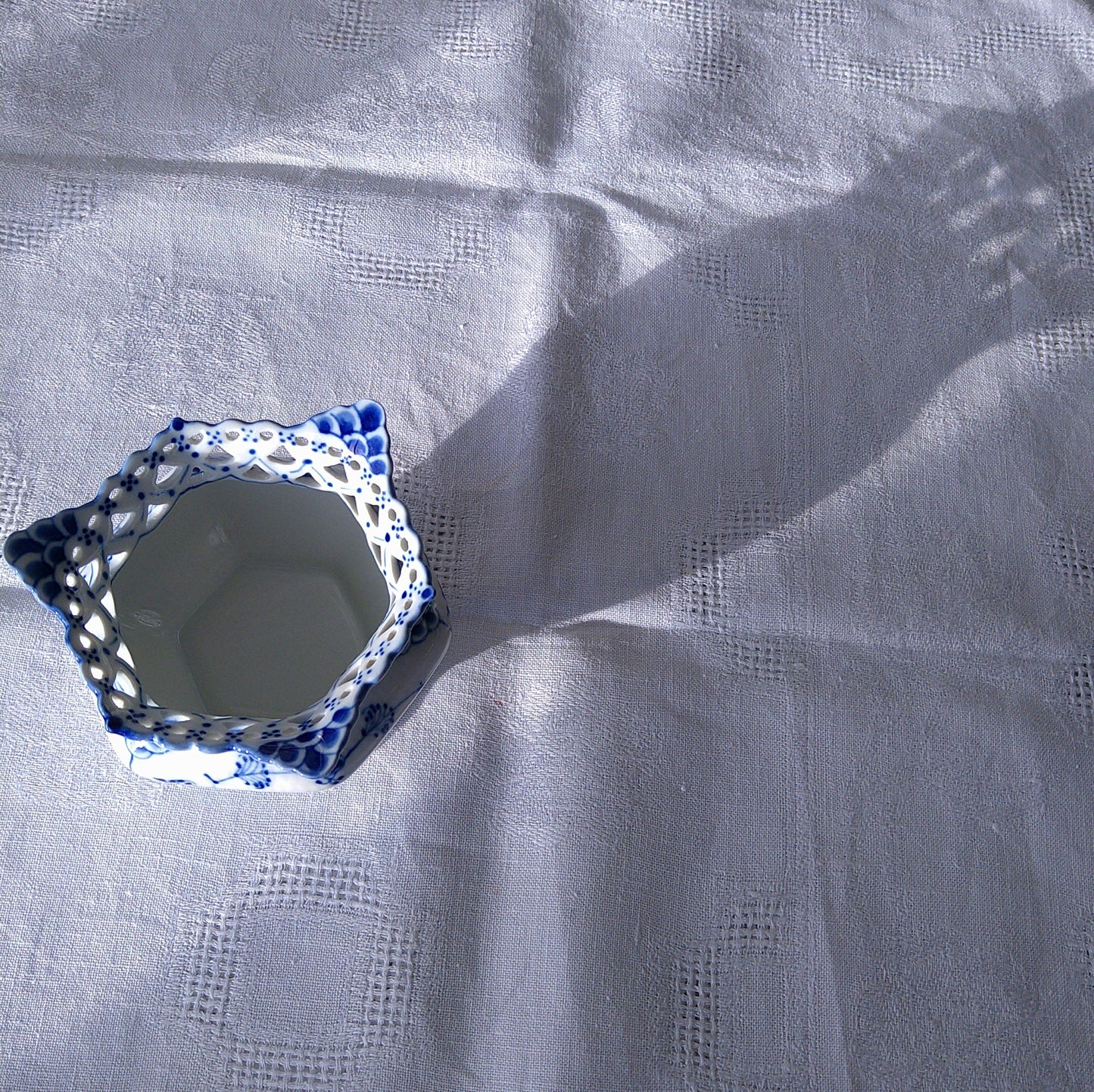 1969～1974年のRoyalCopenhagenブルーフルーテッドフルレースシュガーポット(大)型番1113高さ8.5㎝/Full Lace Sugar Pot Large 8.5㎝H