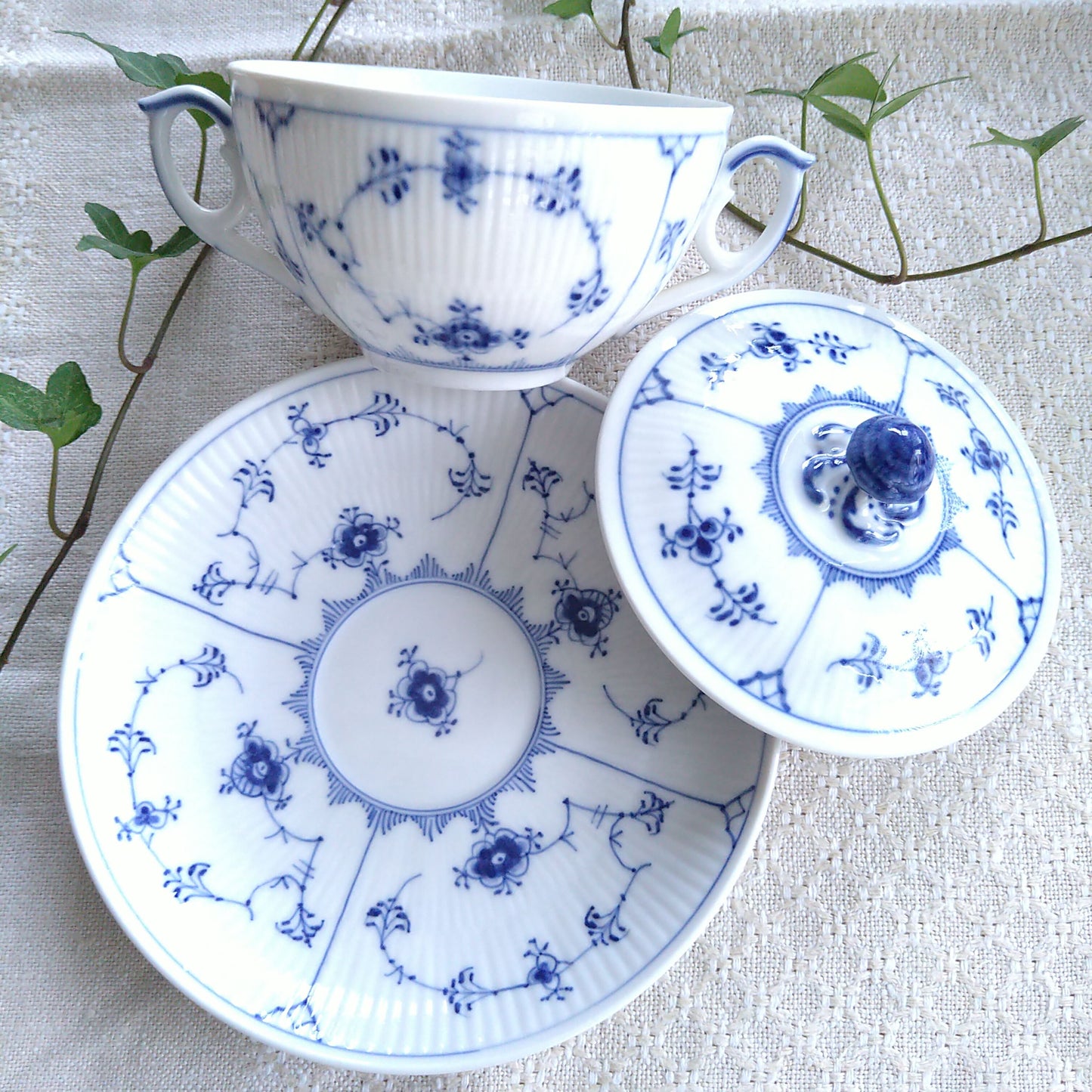 1960‐1970年代RoyalCopenhagenブルーフルーテッドプレインのブイヨンカップソーサー蓋つき/Bouillon cup saucer with lid