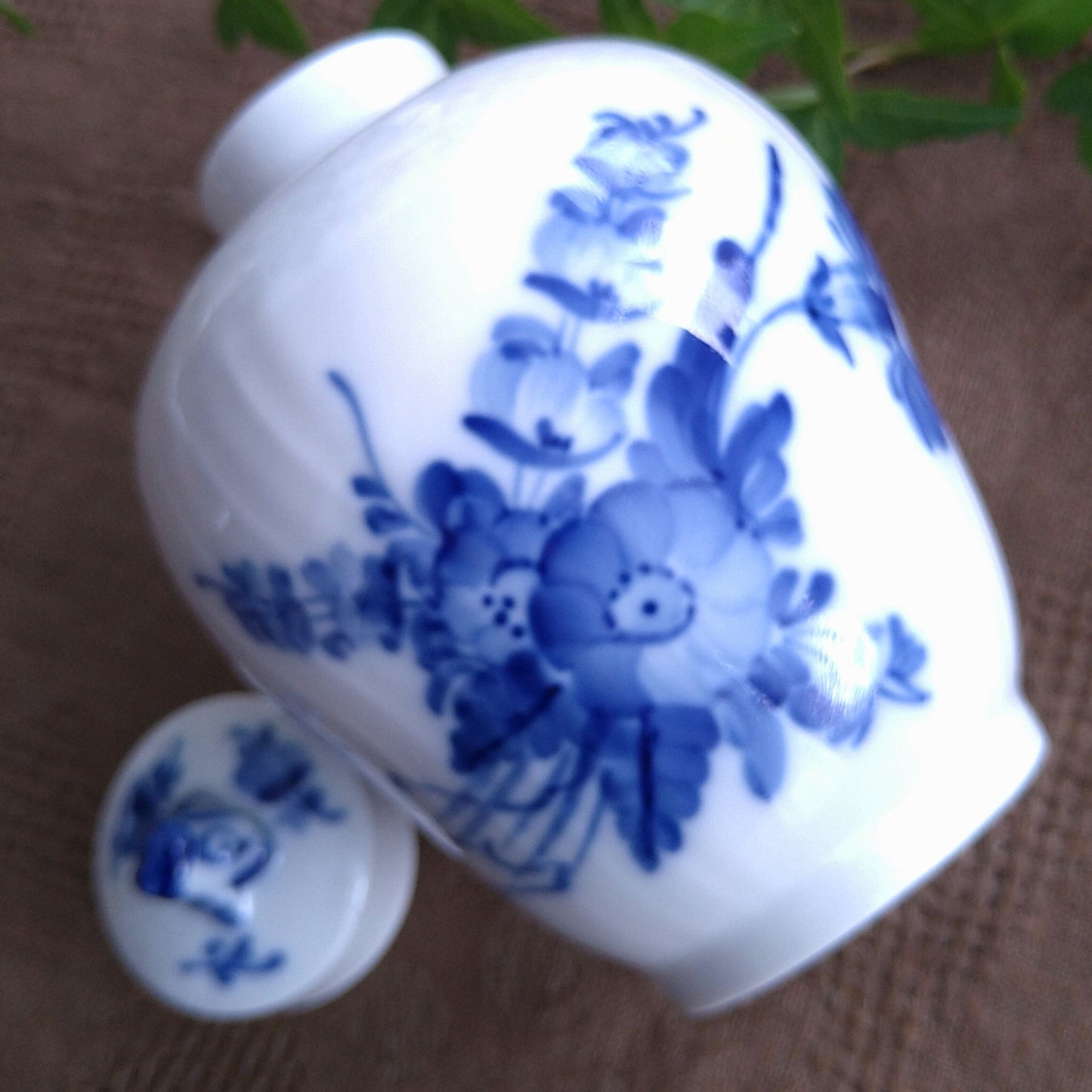1969年～1974年の年RoyalCopenhagenブルーフラワーカーブの茶入れは高さ13.5㎝H/Blue Flower Curve Tea caddy