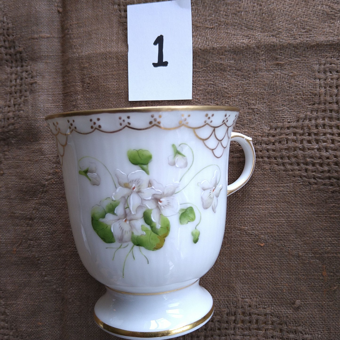 1892年RoyalCopenhagen の白いスミレのカップソーサー/WhiteVioletCupSaucer