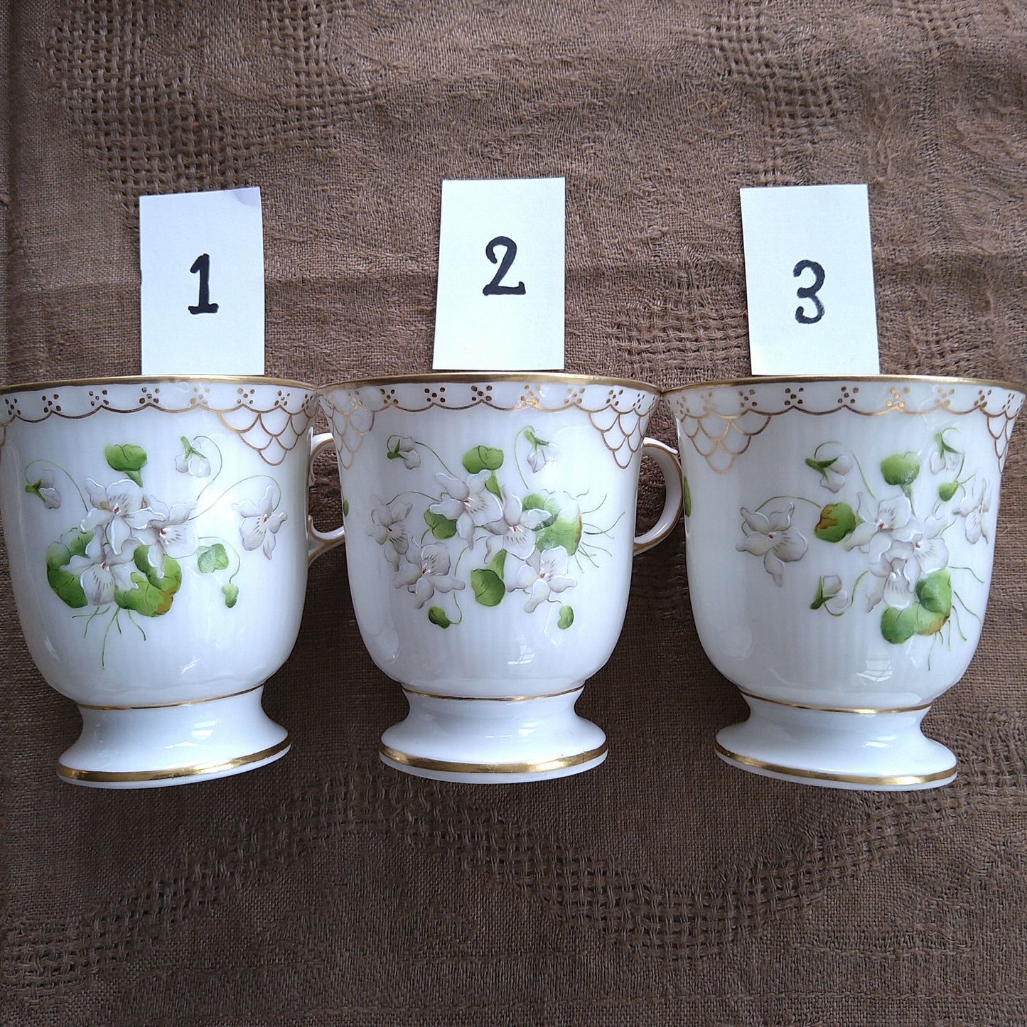 1892年RoyalCopenhagen の白いスミレのカップソーサー/WhiteVioletCupSaucer