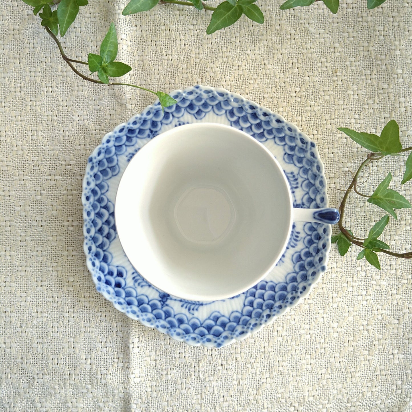 RoyalCopenhagenフルレースアンギュラーのカップソーサー