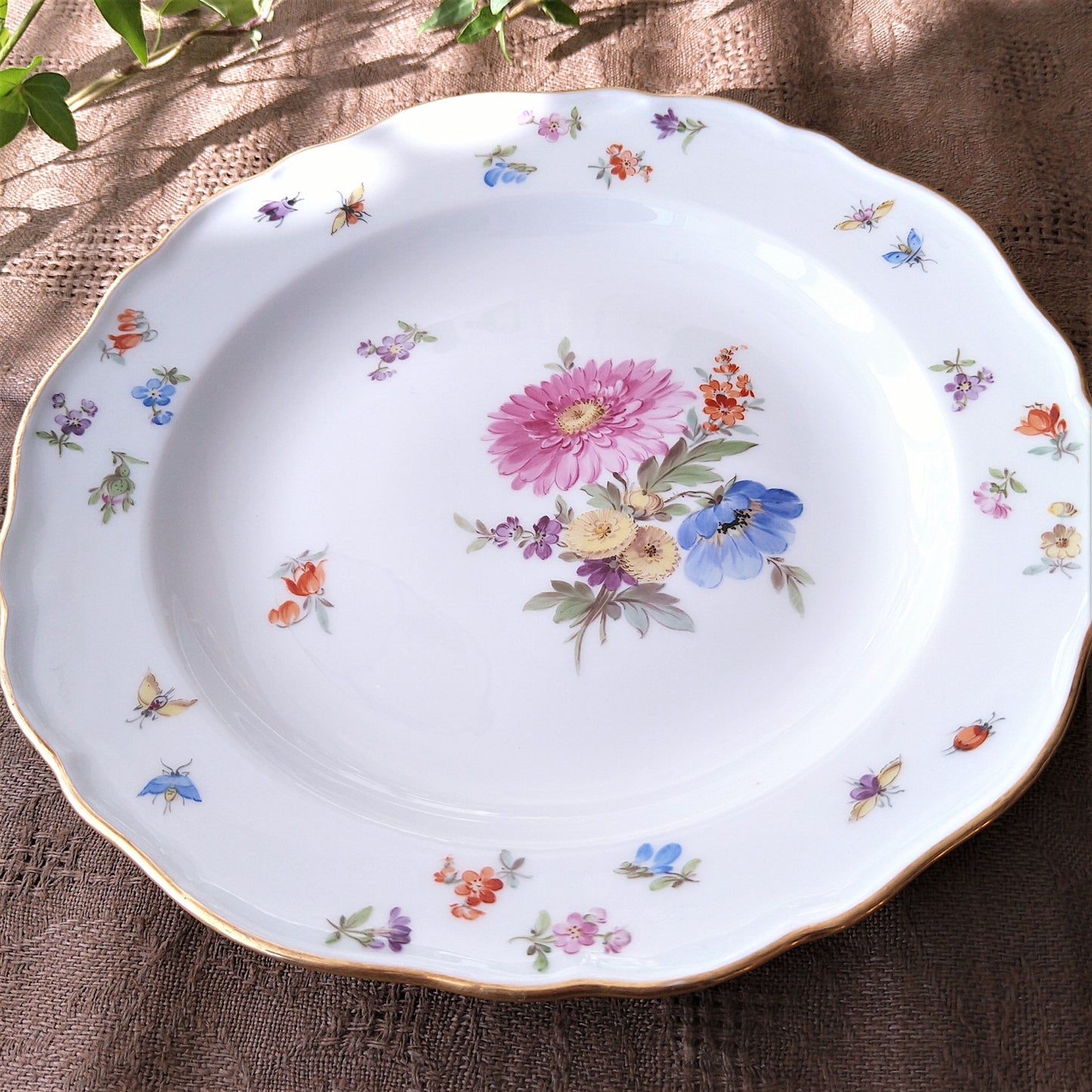 1860～1924年Meissen花と昆虫の絵の前菜皿21㎝ピンクのアスター/Plate 21cmD