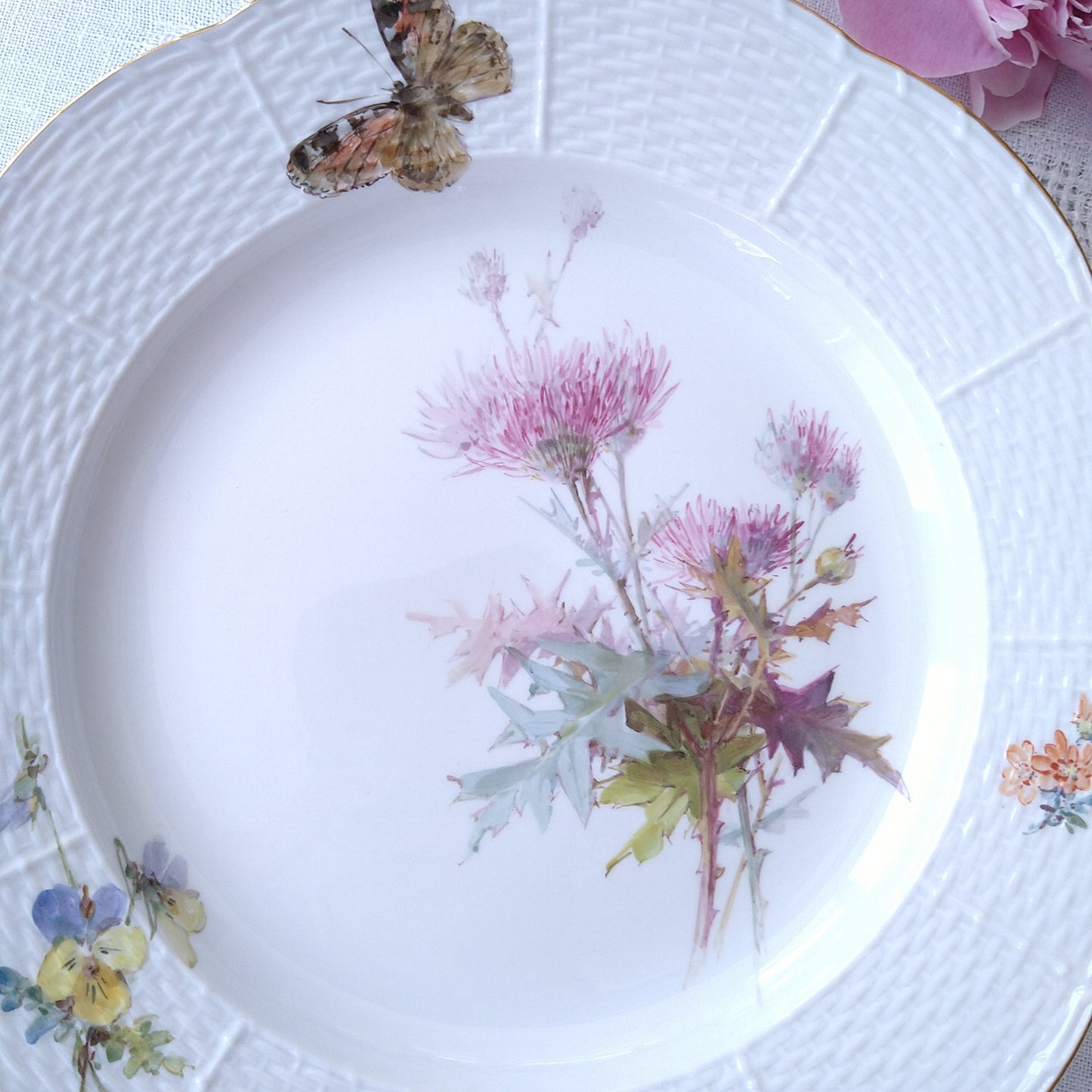 1924年以前Meissenのアザミと蝶🦋自然主義絵付けのお皿は直径約25㎝D/Alt-ozierパターン