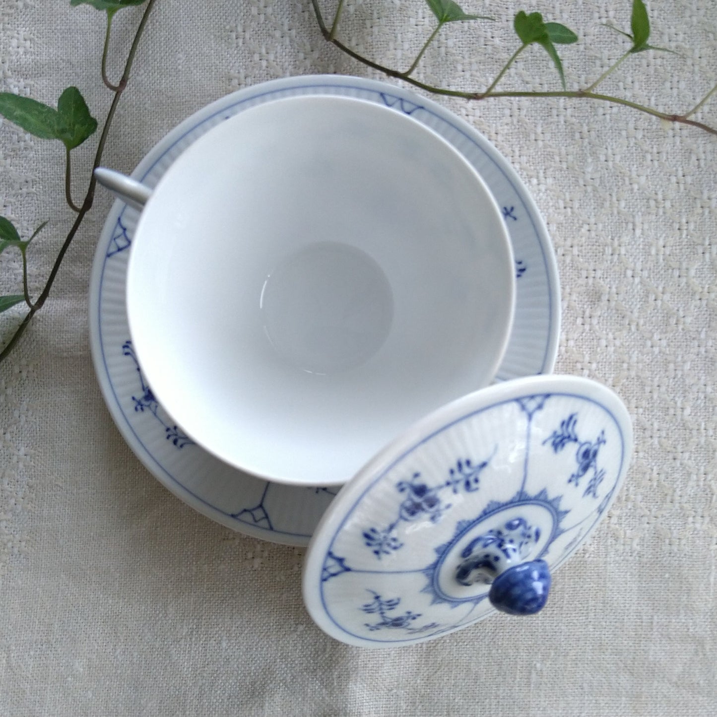 1960‐1970年代RoyalCopenhagenブルーフルーテッドプレインのブイヨンカップソーサー蓋つき/Bouillon cup saucer with lid